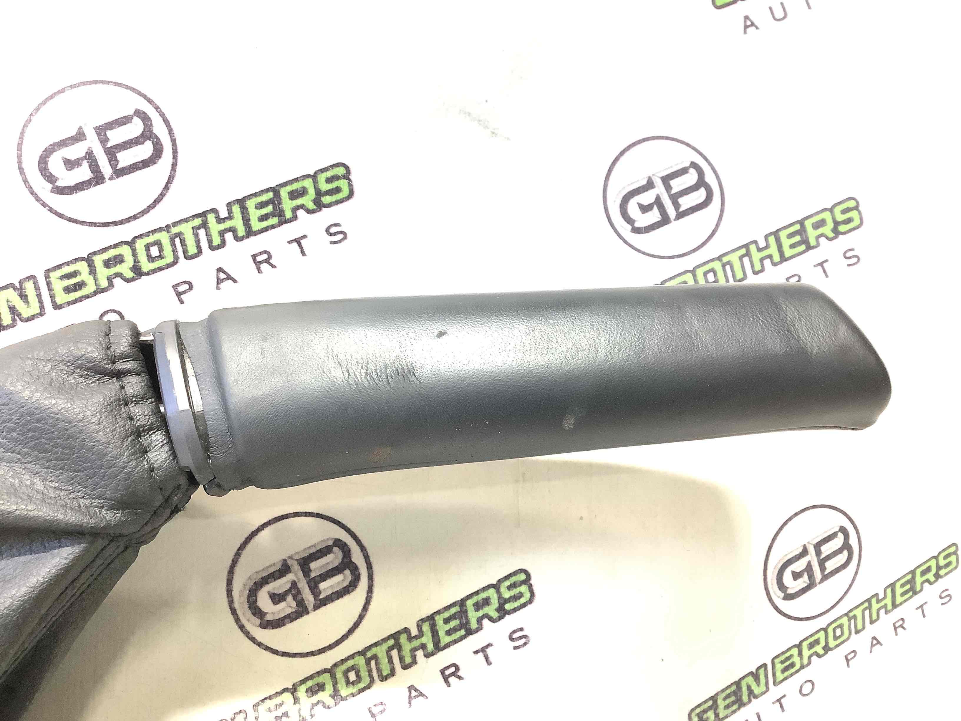 Важель ручного гальма