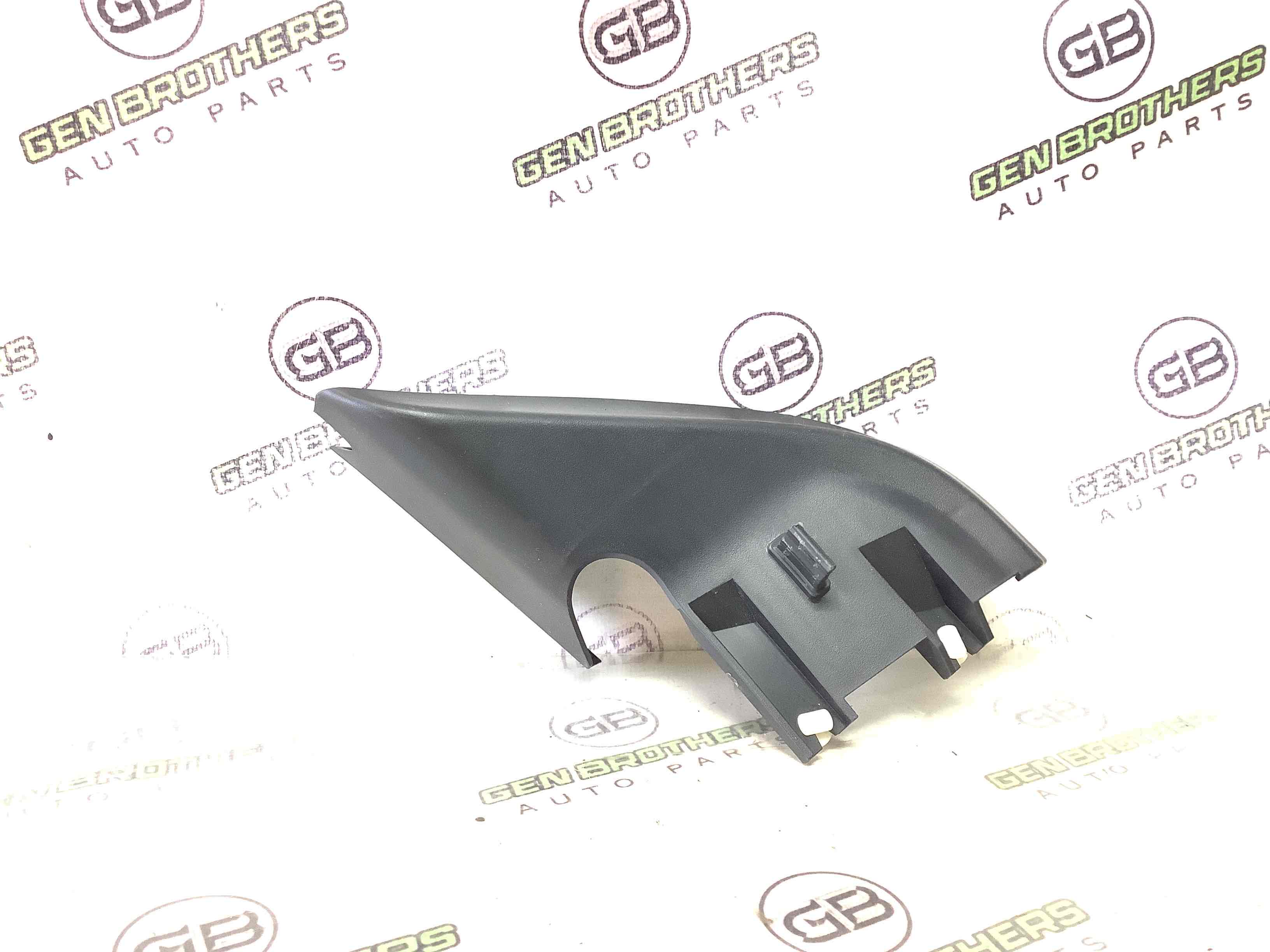 Корпус, накладка, кріплення лівого дзеркала