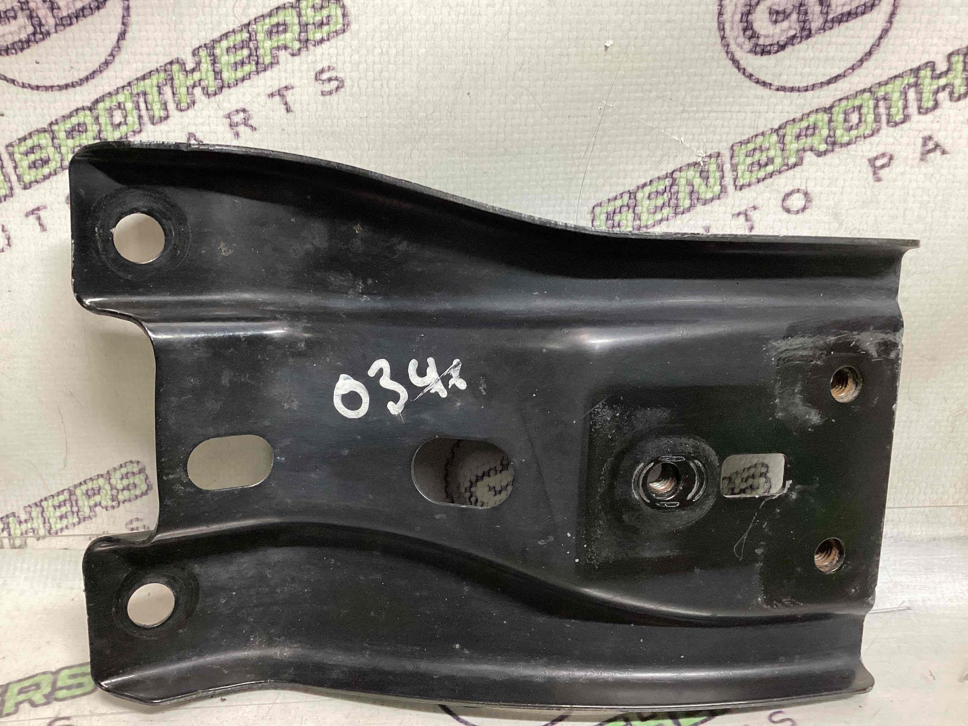 Кріплення, кронштейн