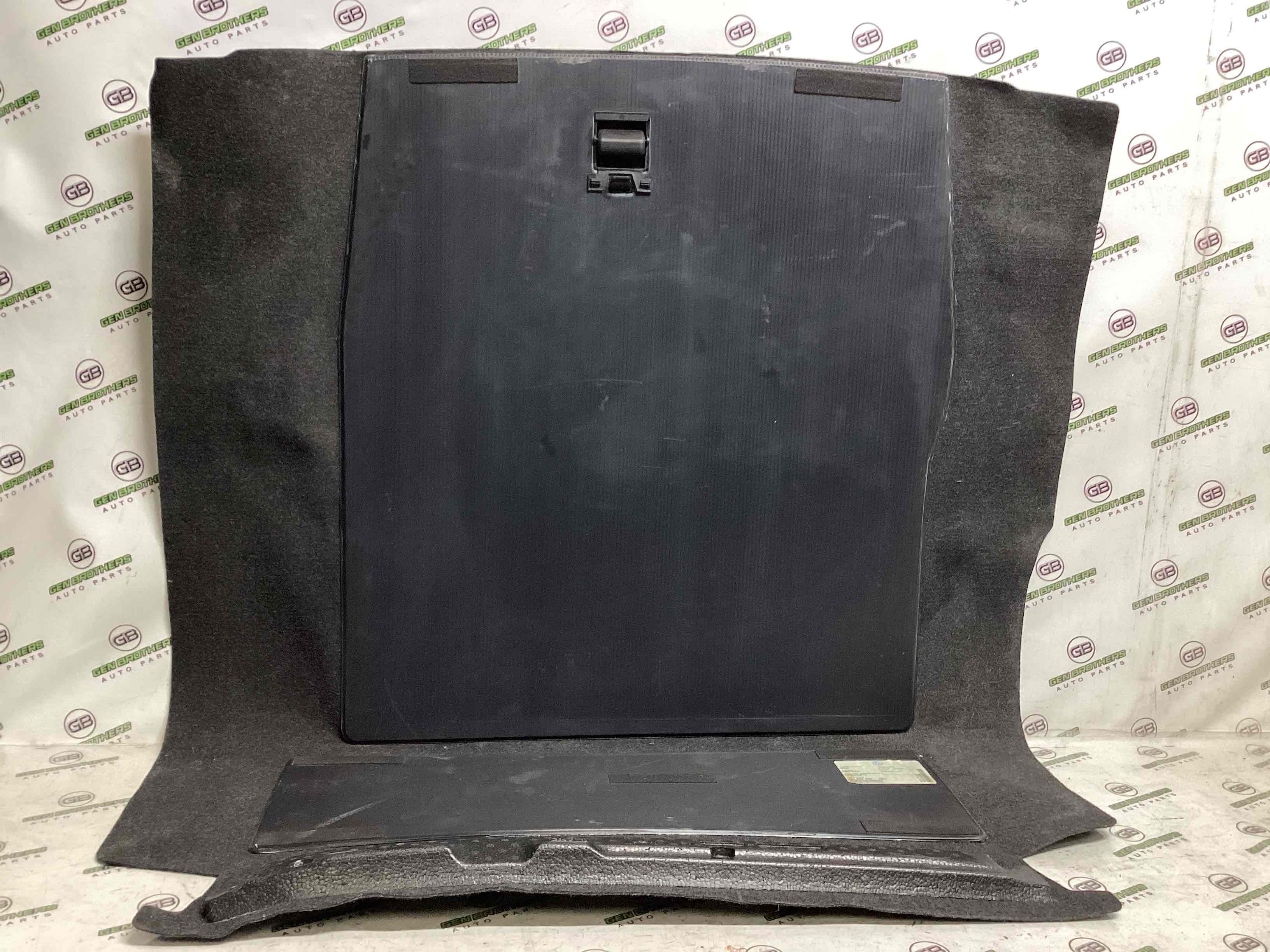 Підлогове покриття багажника, полиця багажника