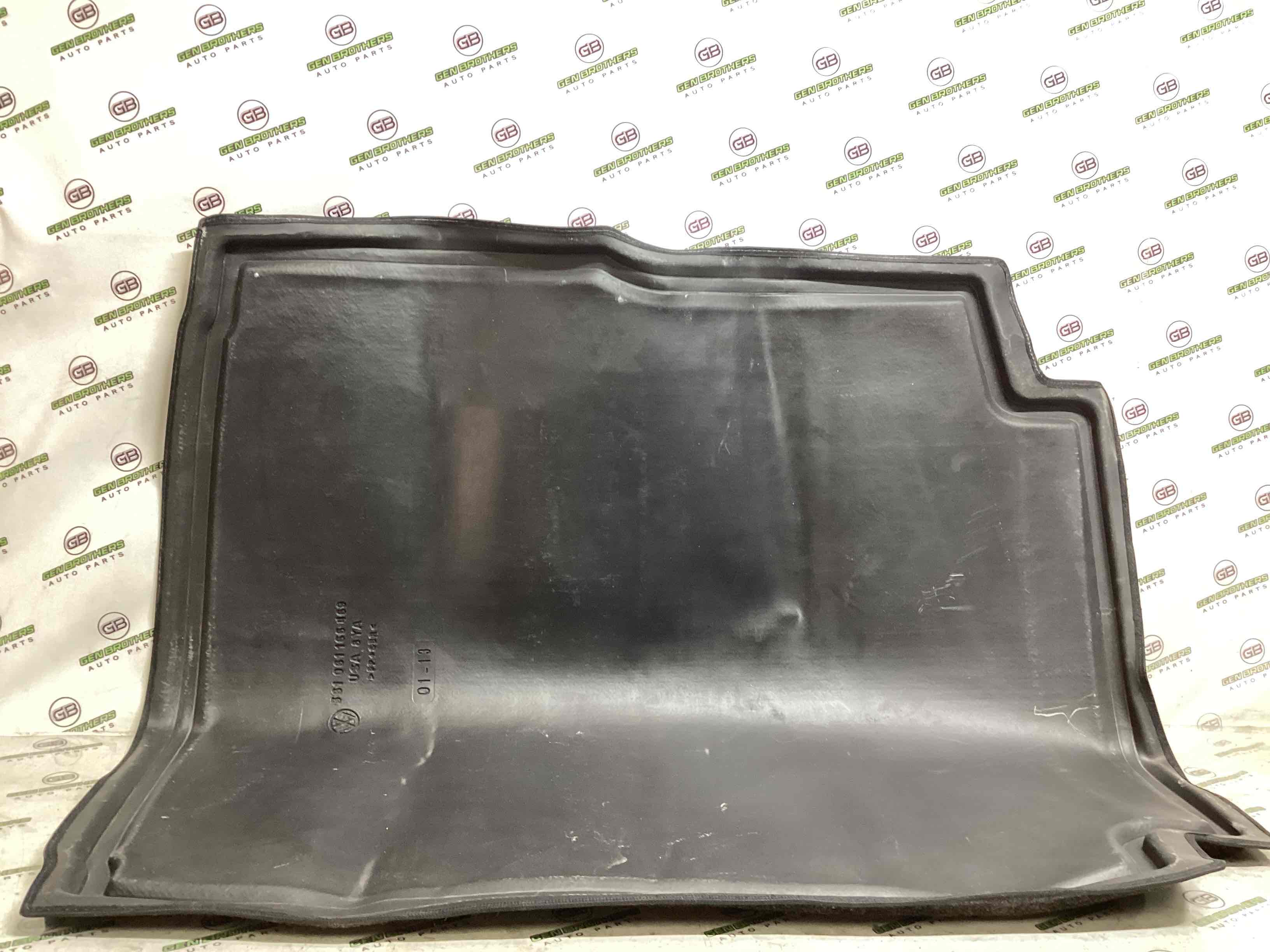 Підлогове покриття багажника, полиця багажника