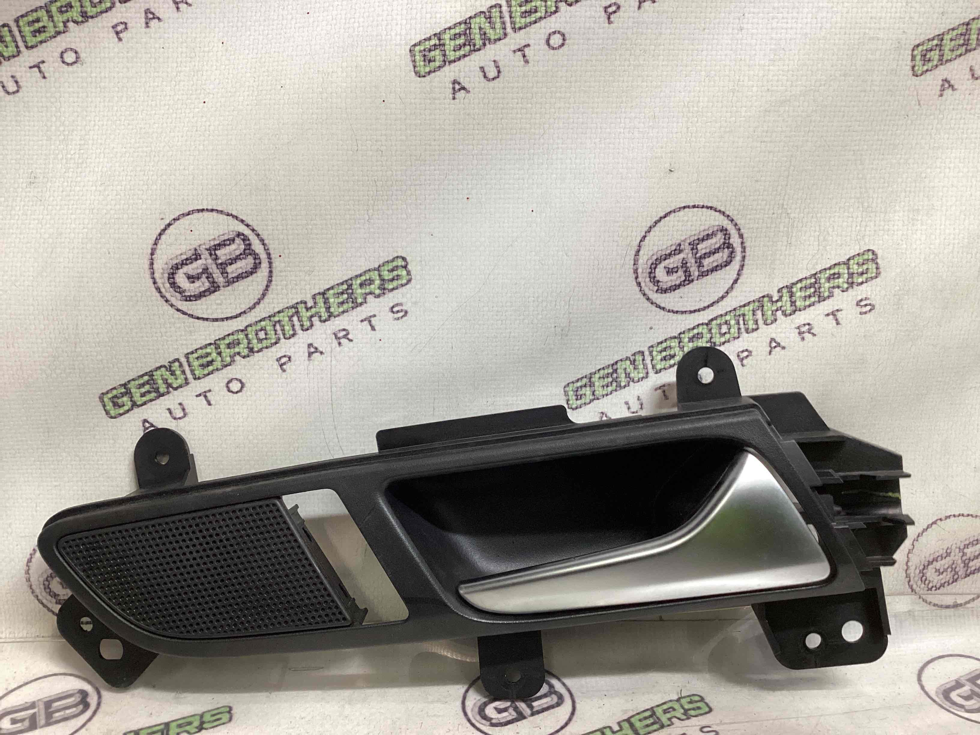 Ручка дверей салону внутрішня, поручень