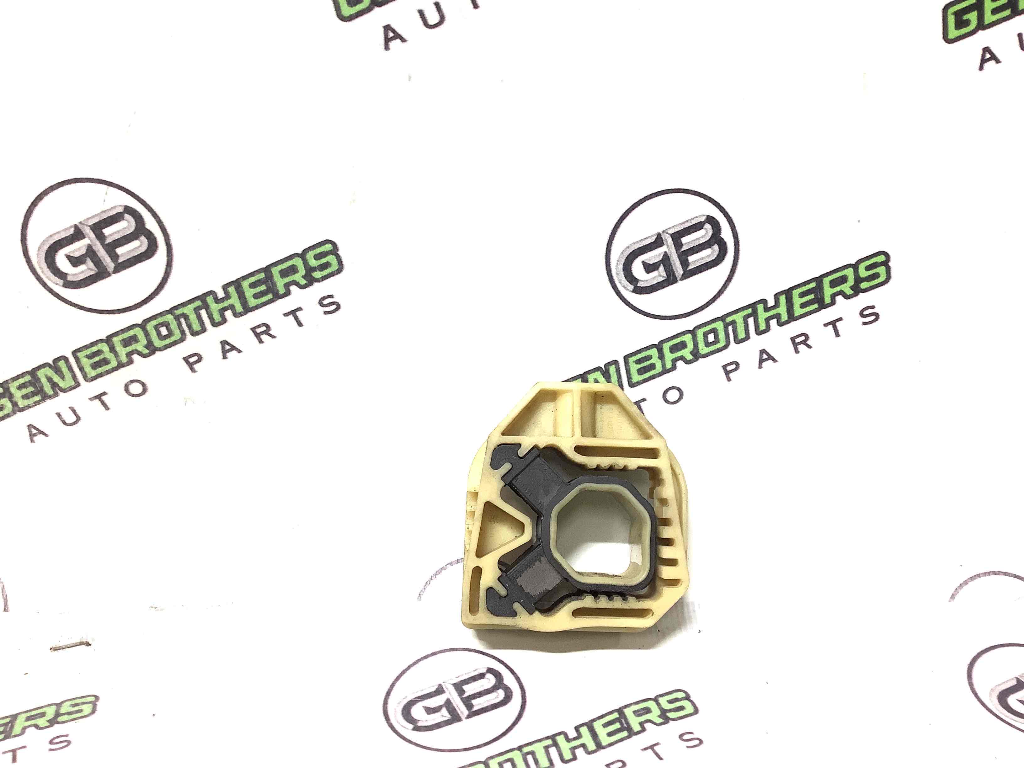 Опора радиатора, крепеж, кронштейн, уплотнитель радиатора