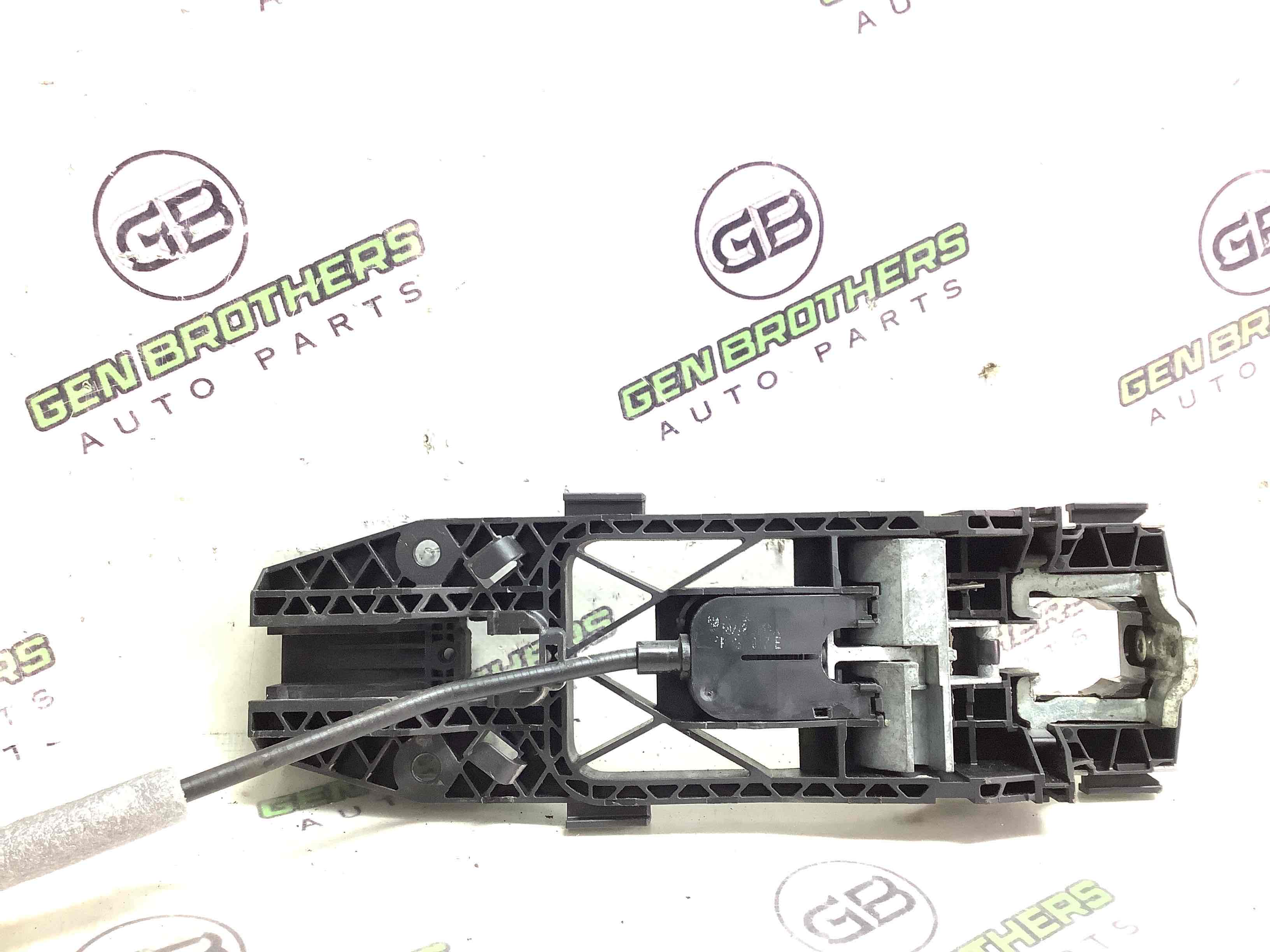 Кронштейн ручки дверей