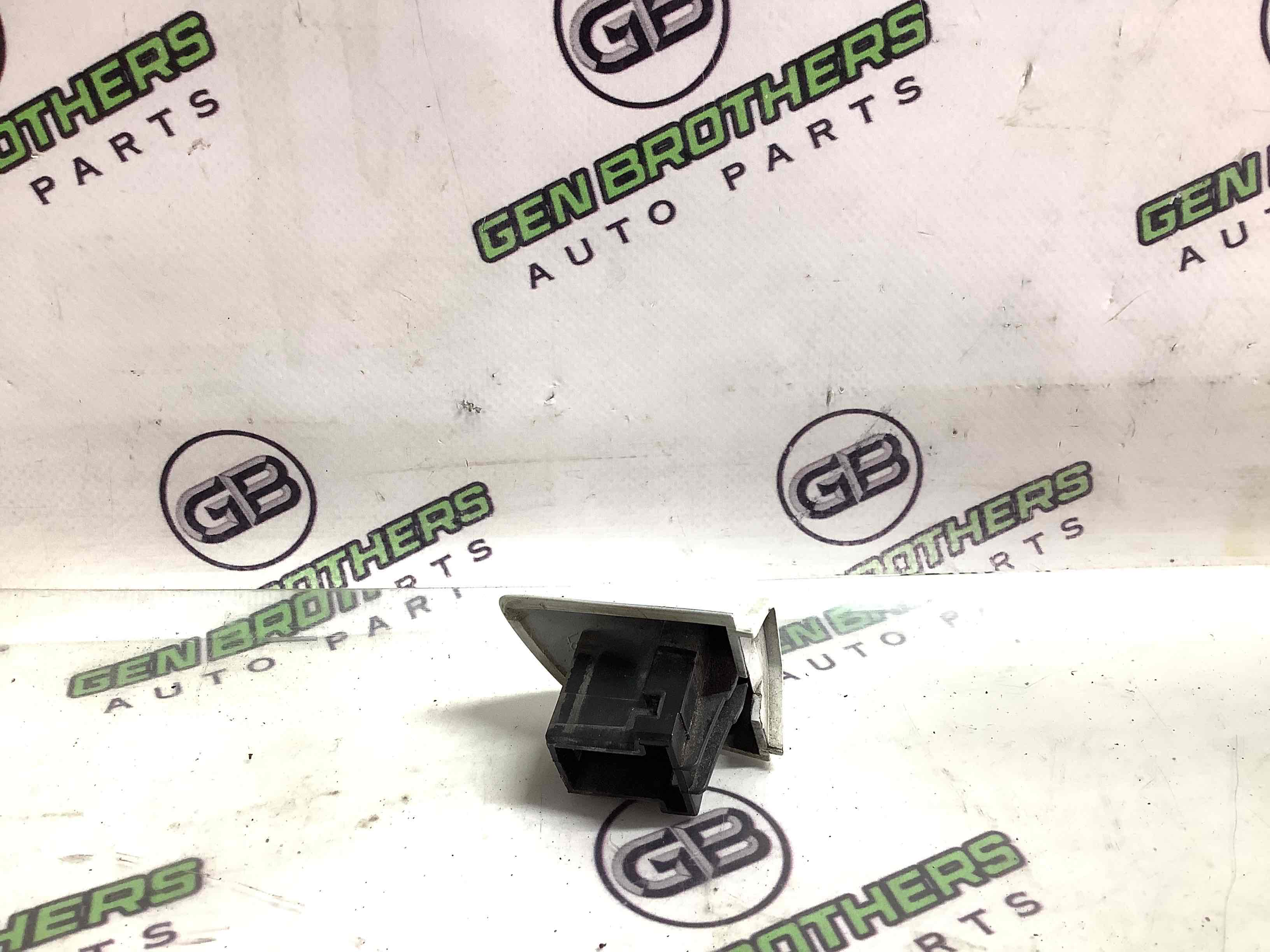 Заглушка ручки дверей