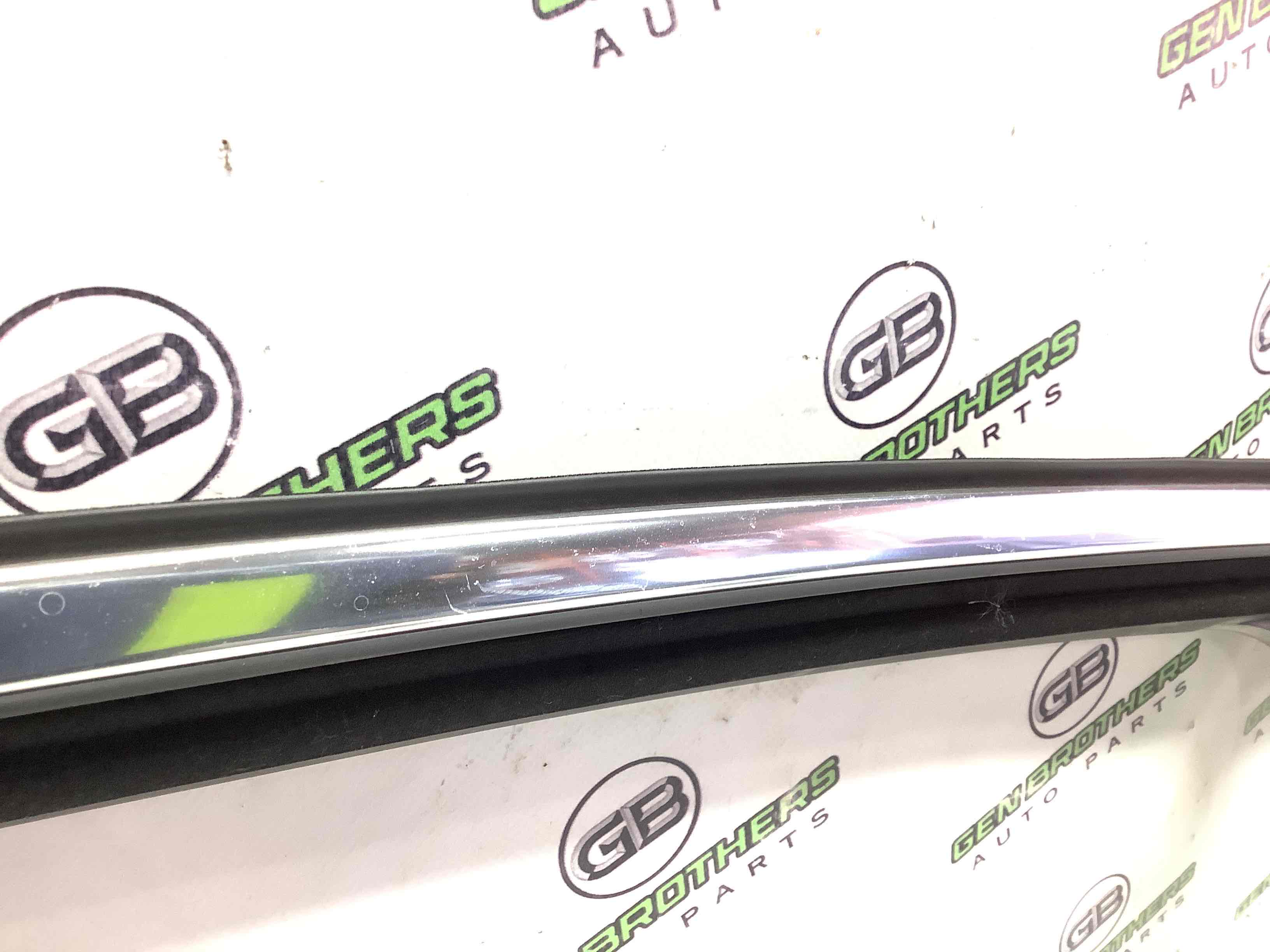 Ущільнювач скла, двері