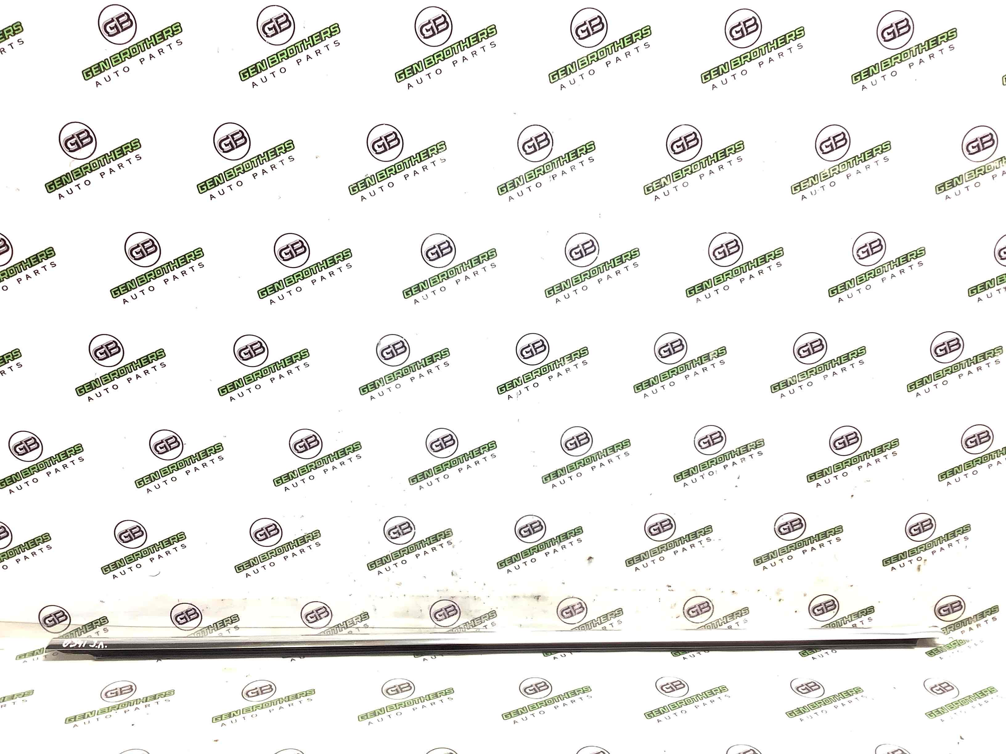 Молдинг двері задньої лівої