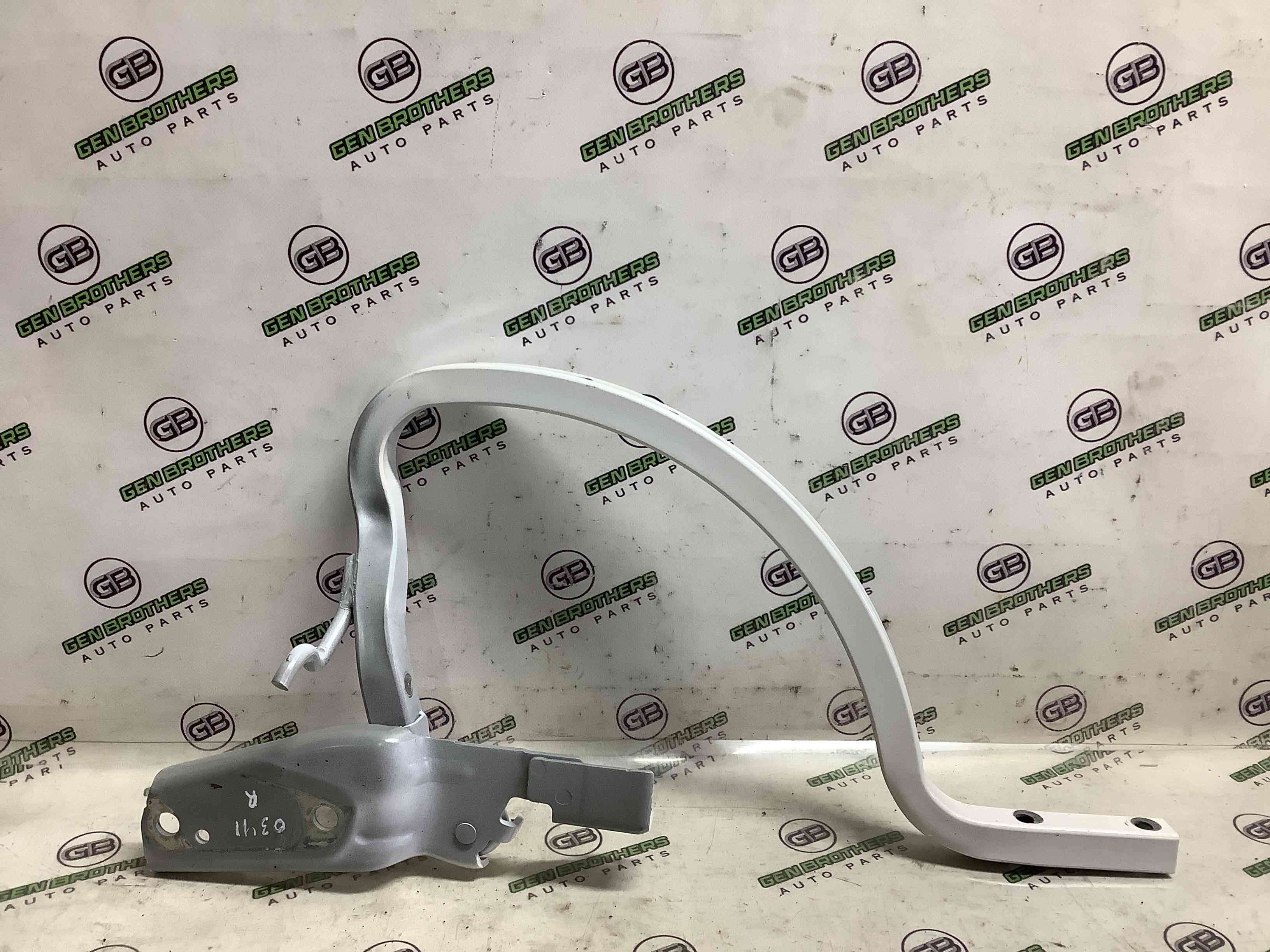 Петля кришки багажника, двері багажника