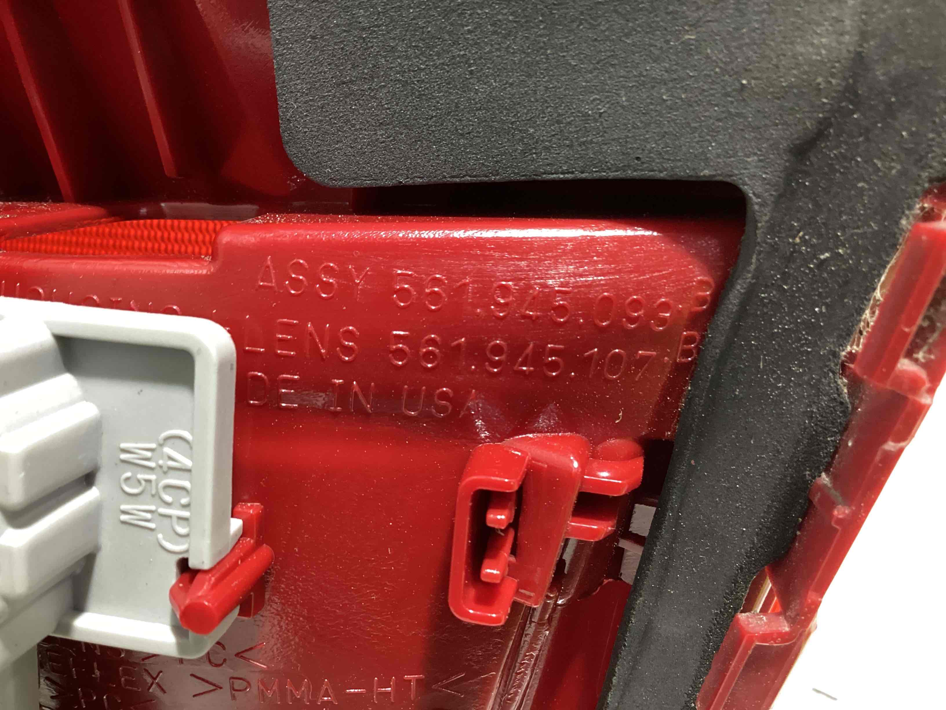 Ліхтар задній лівий