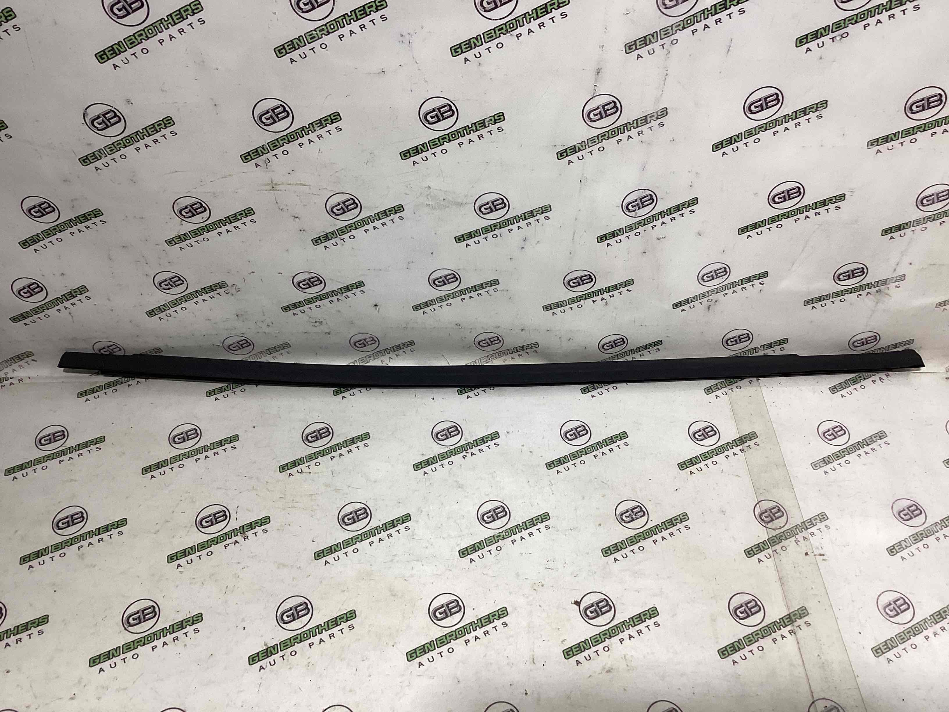 Молдинг двері задньої лівої