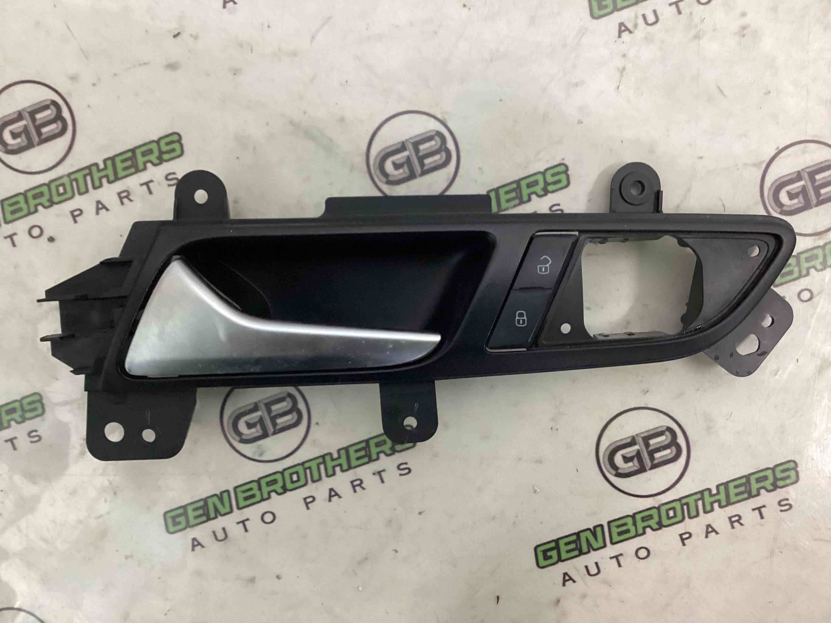 Ручка дверей салону внутрішня, поручень