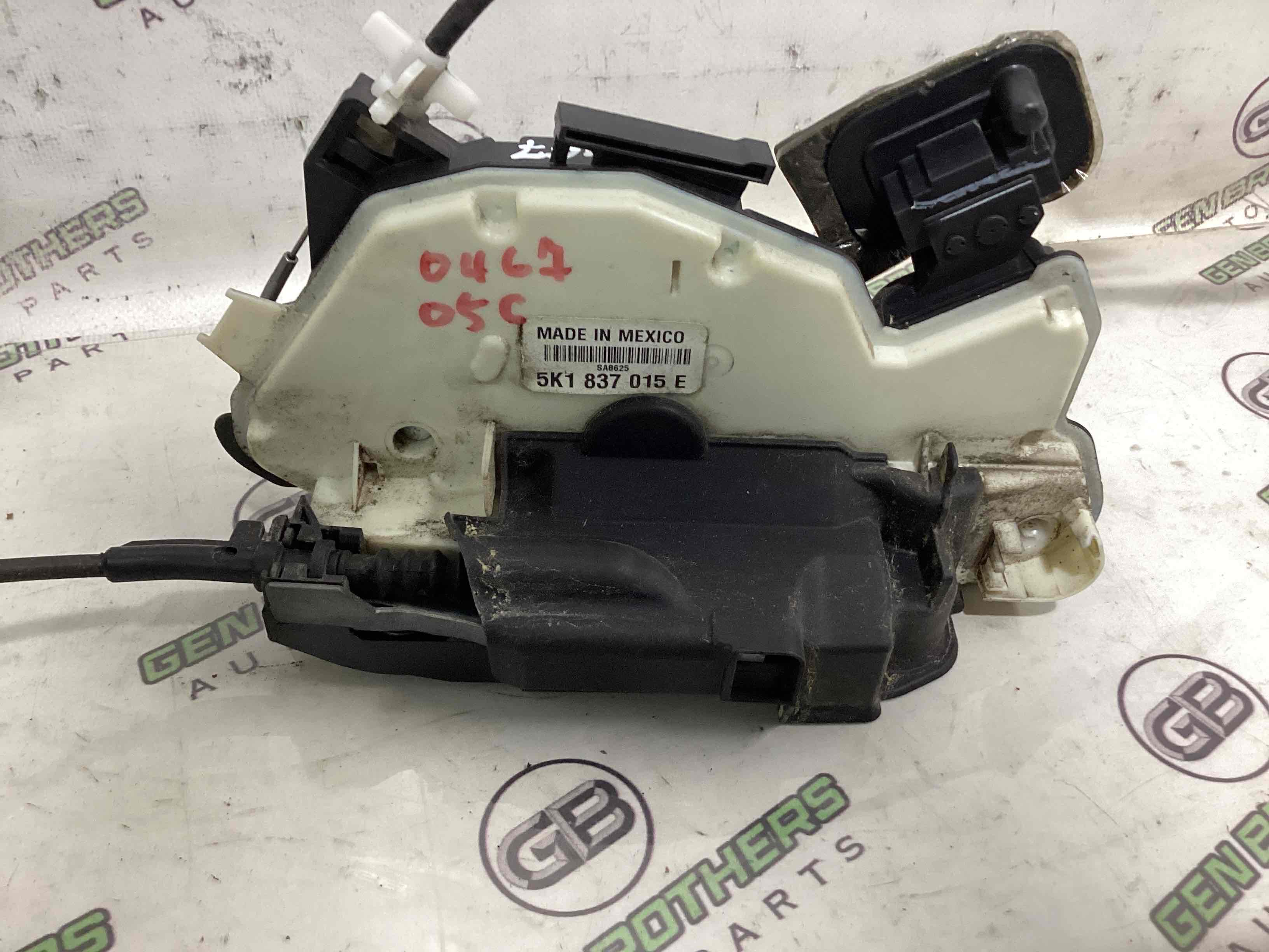 Замок дверей передньої лівої