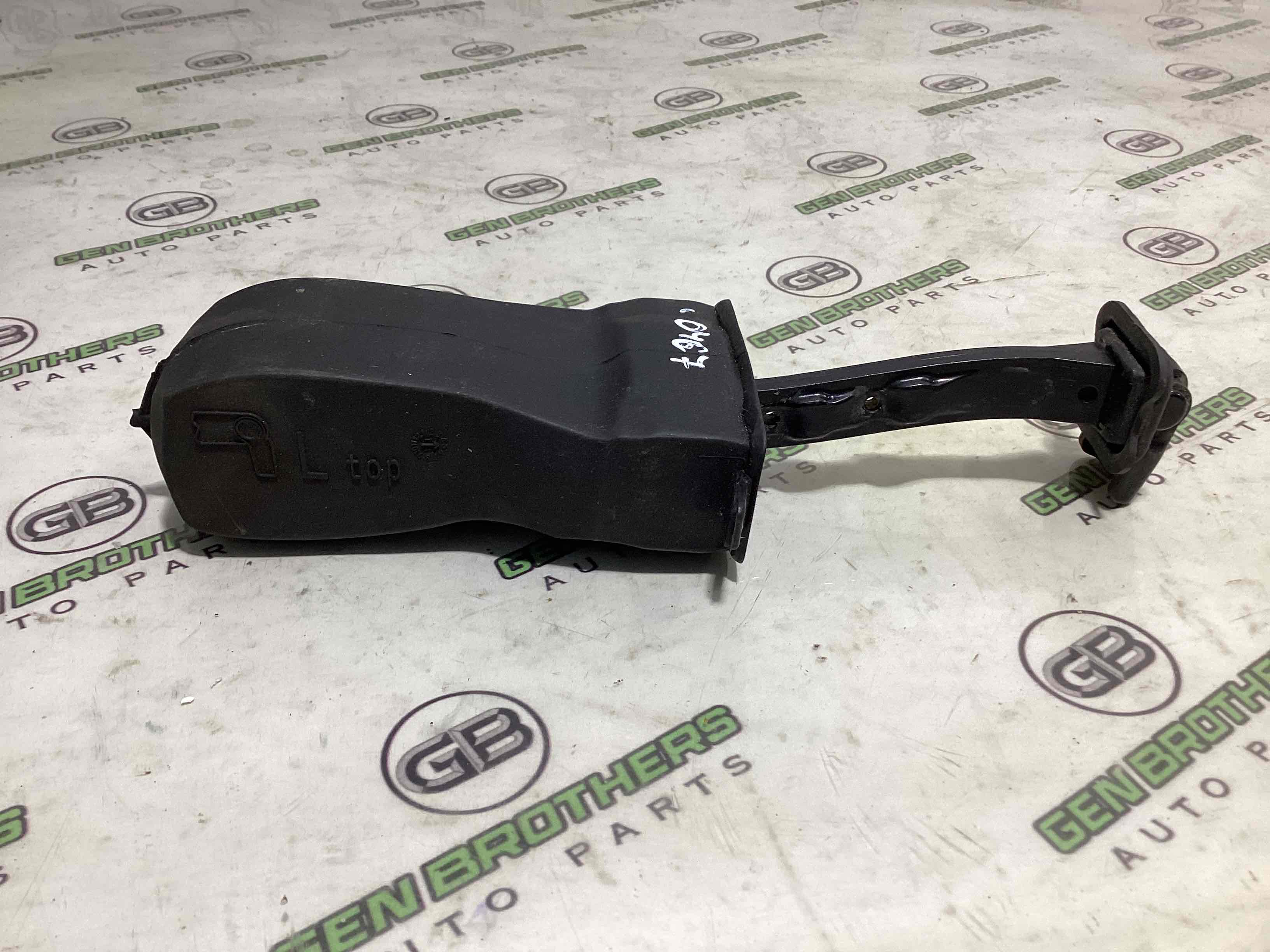 Обмежувач відчинення дверей