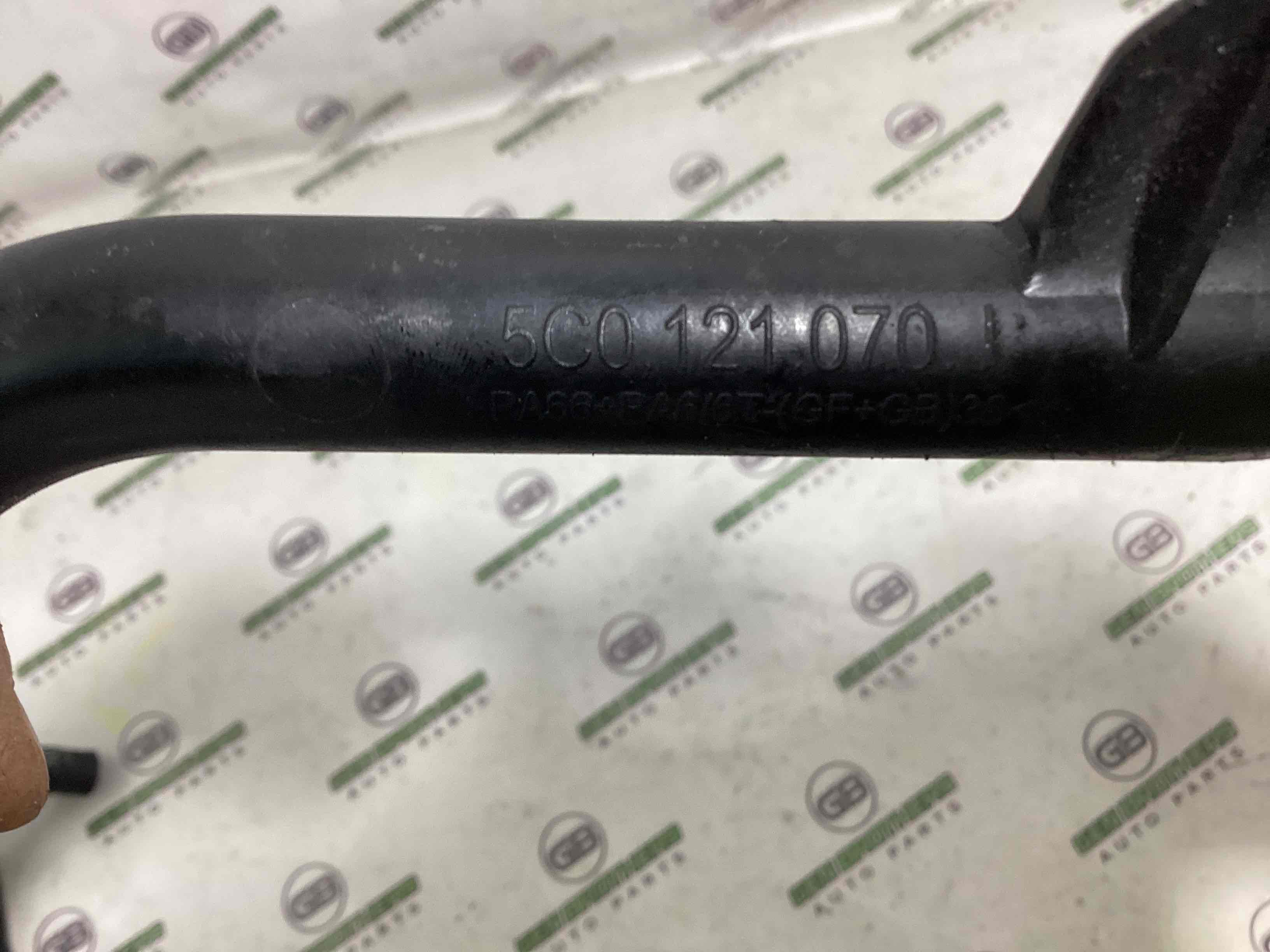 Патрубок трубопровід, шланг