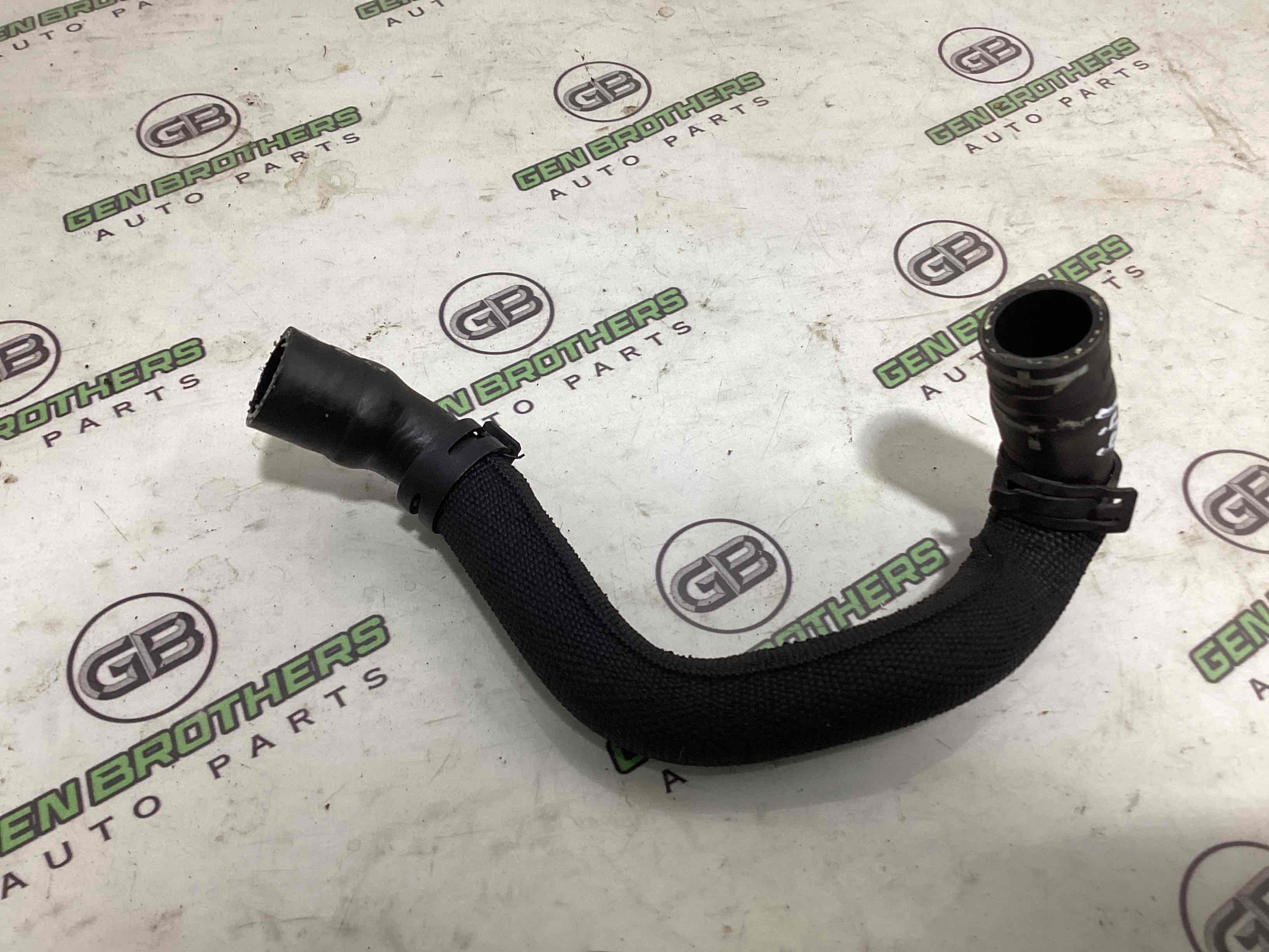 Патрубок трубопровід, шланг