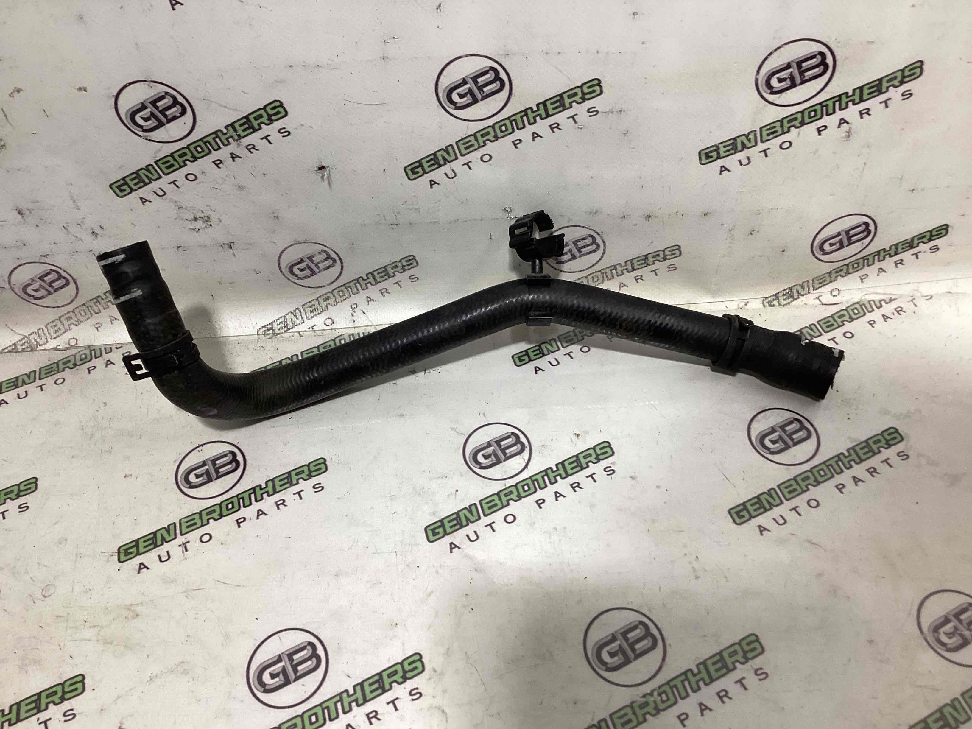 Патрубок трубопровід, шланг