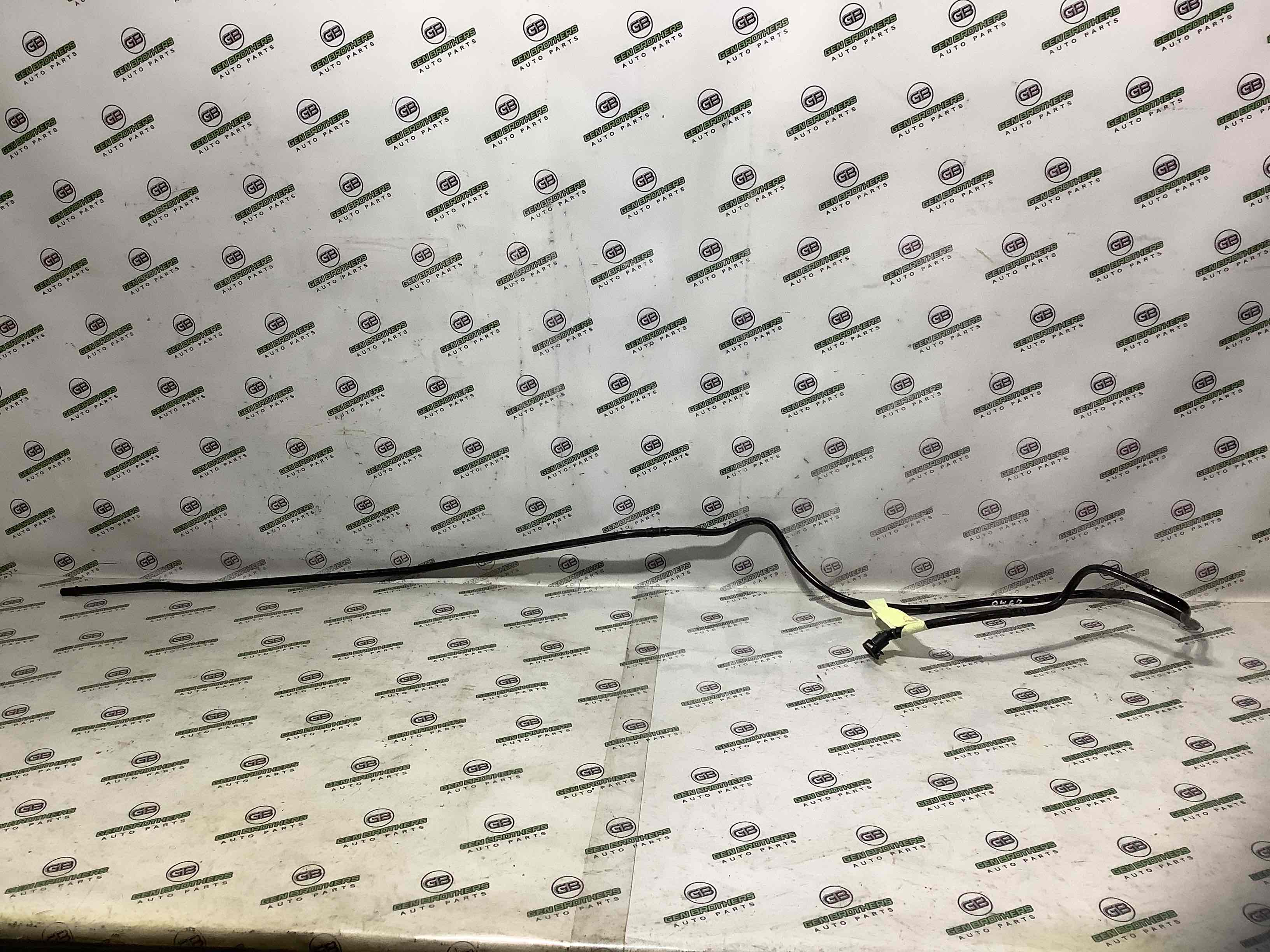 Кулак поворотний правий