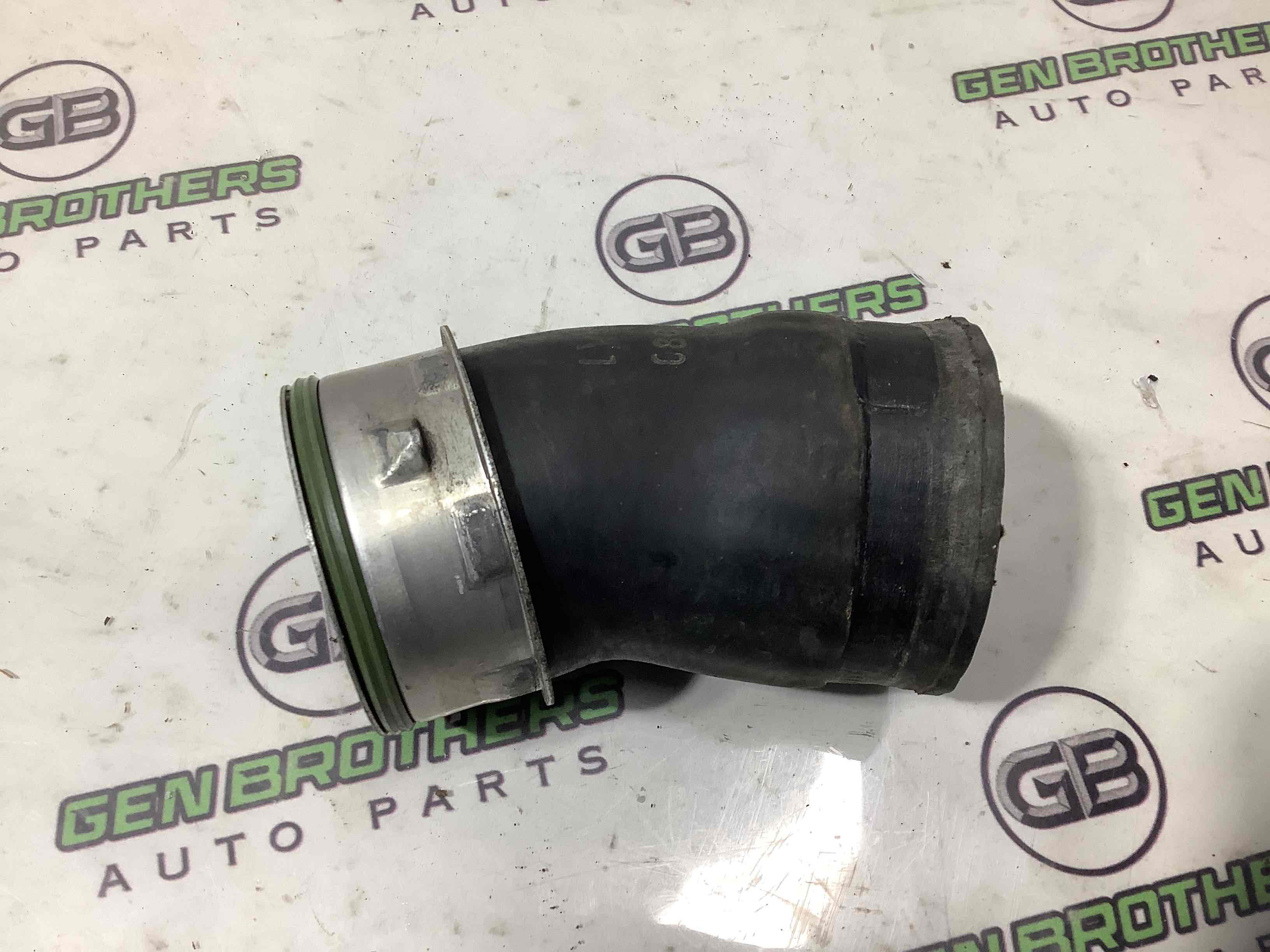 Патрубок інтеркулера