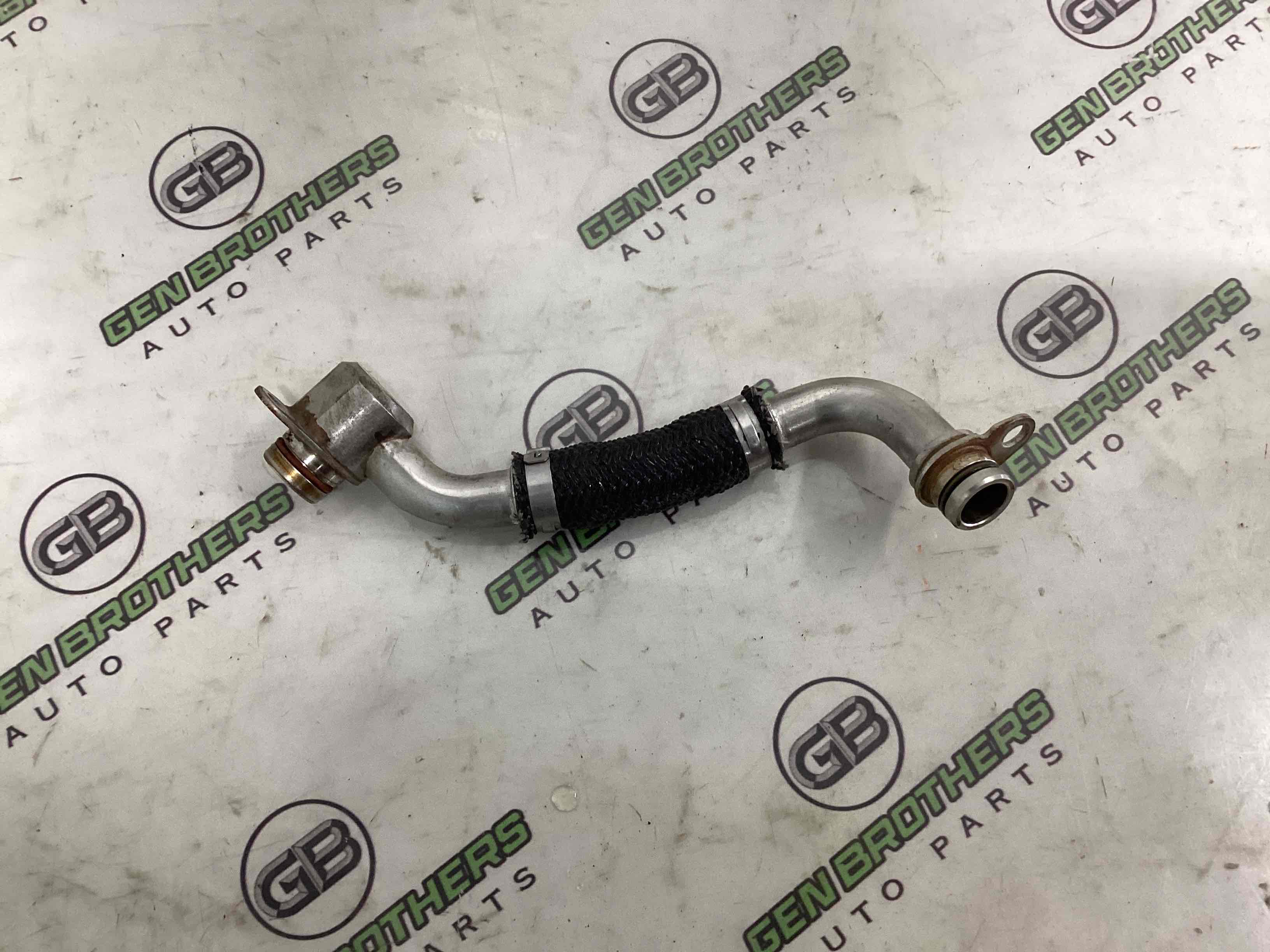 Патрубок трубопровід, шланг