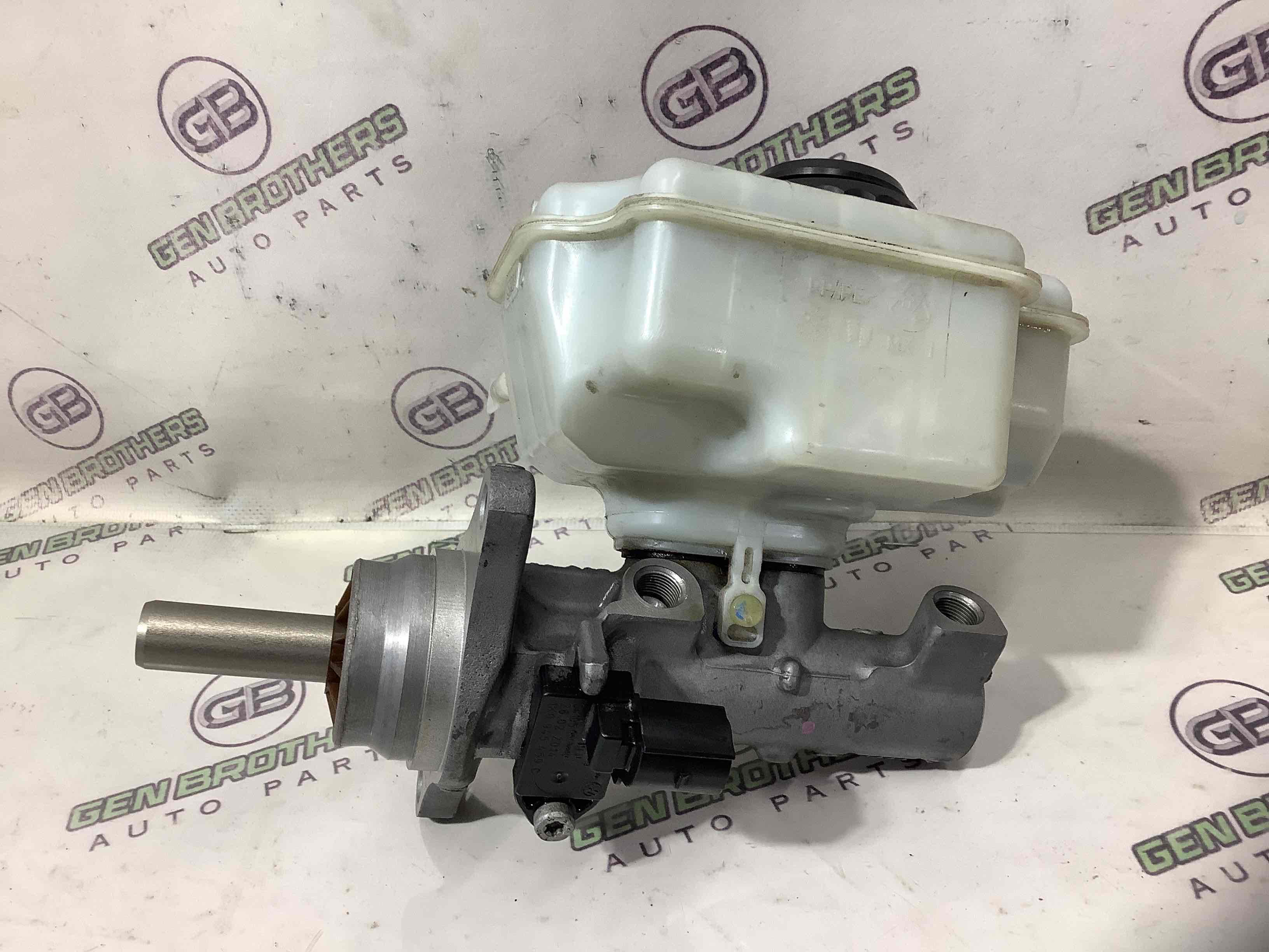 Циліндр гальмівний головний