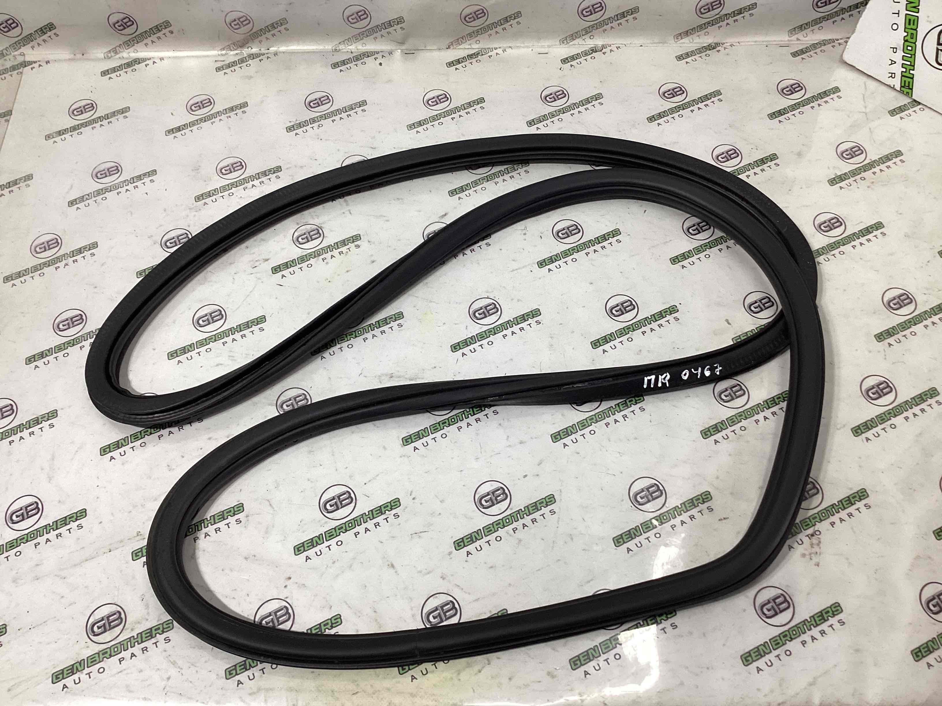 Ущільнювач скла, двері