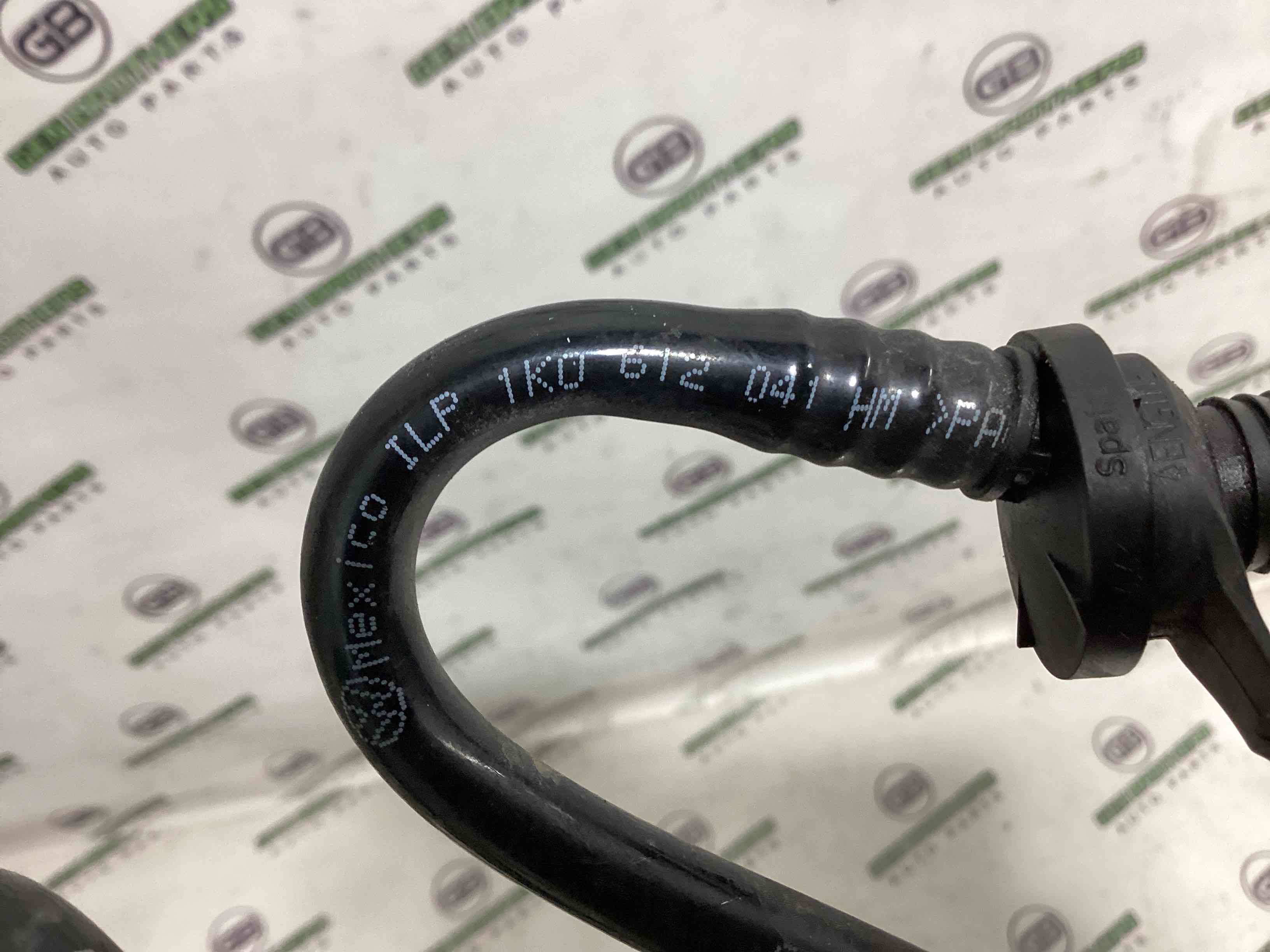 Трубка вакуумна