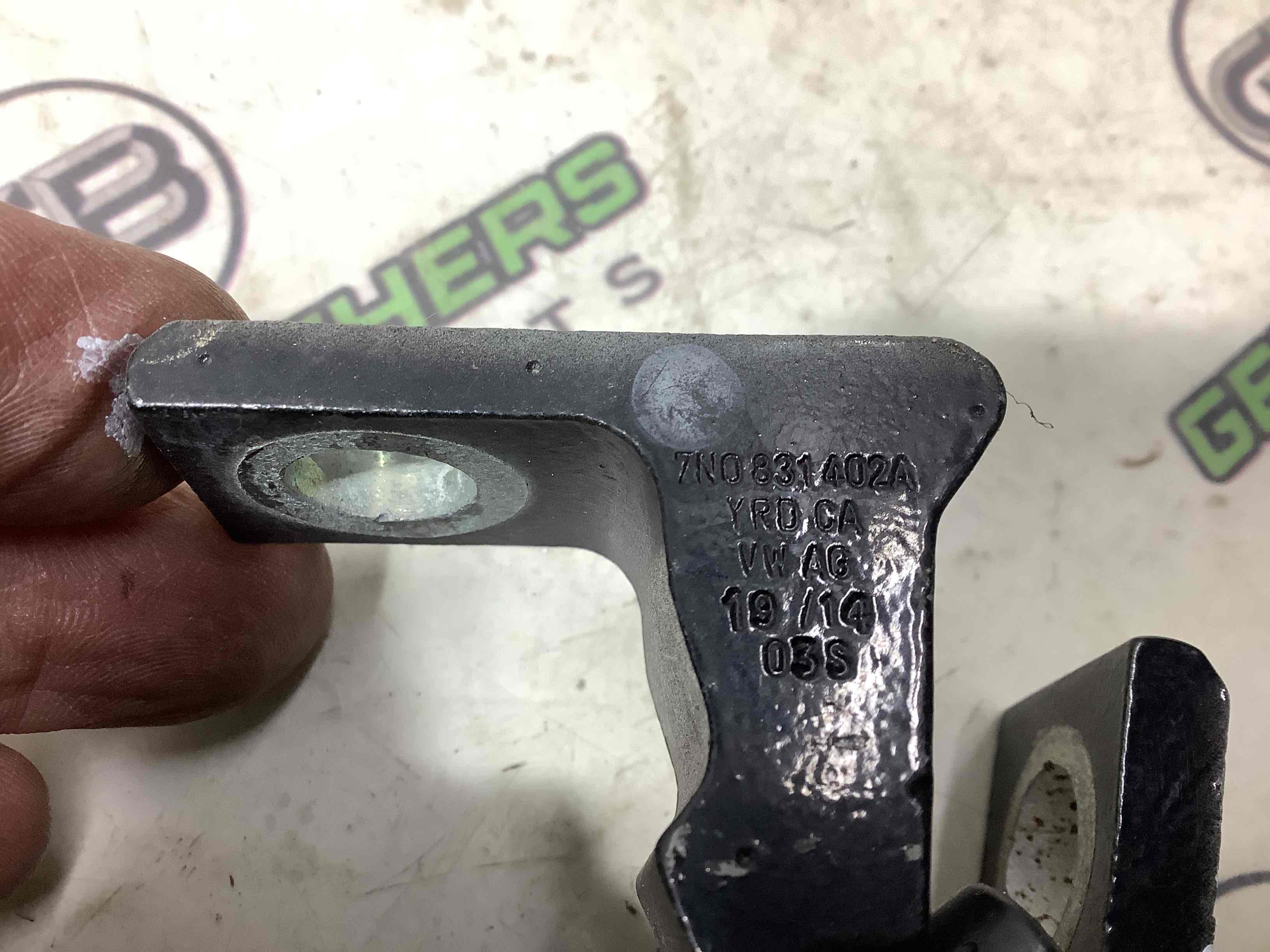 Петля двері, замок двері