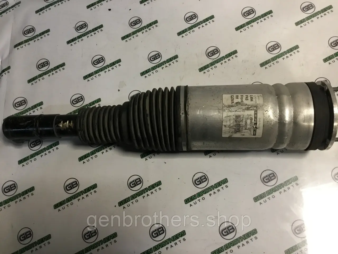 Амортизатор передній правий