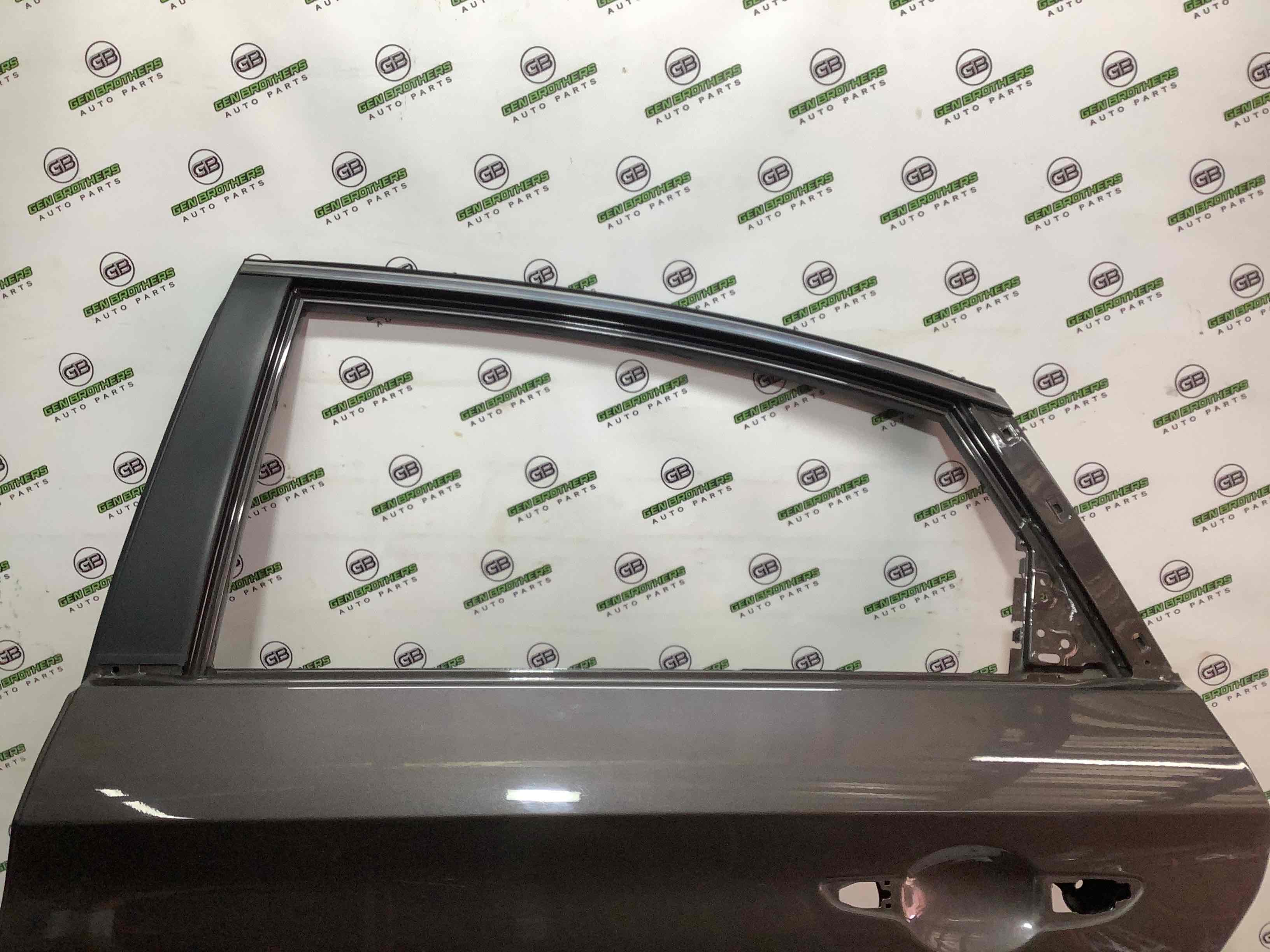 Двері задні ліві