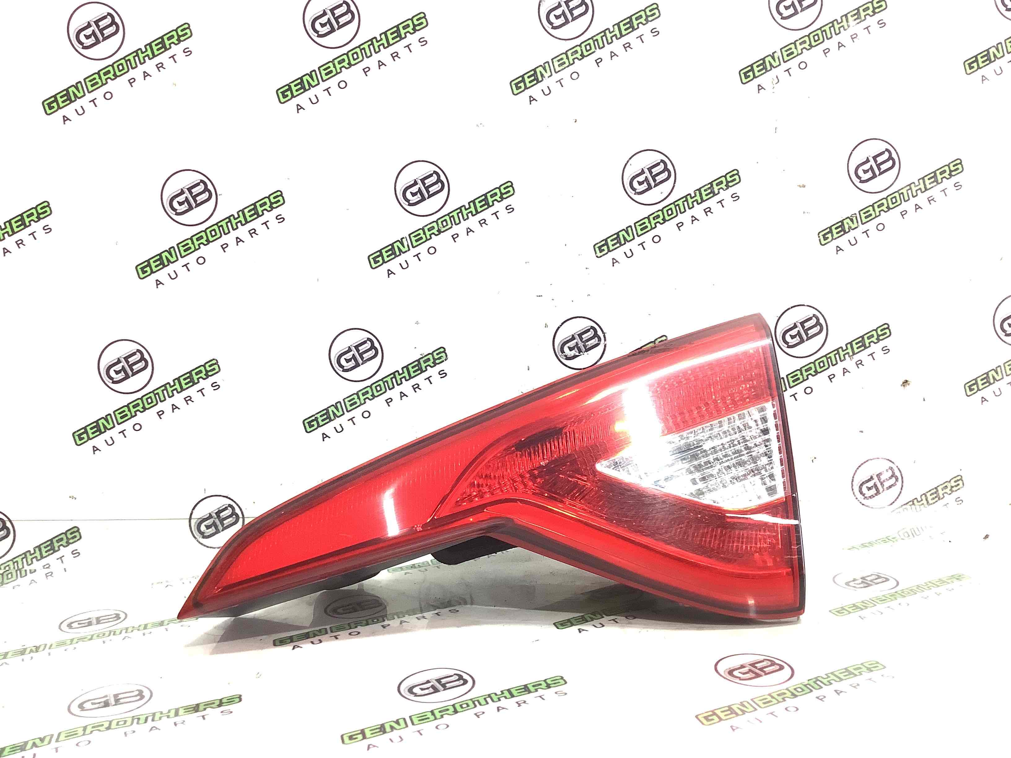 Ліхтар задній правий