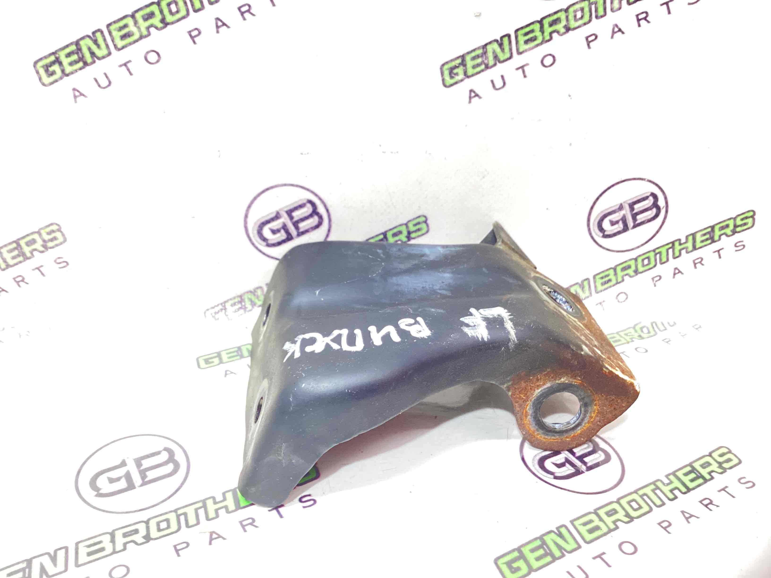 Кріплення, кронштейн