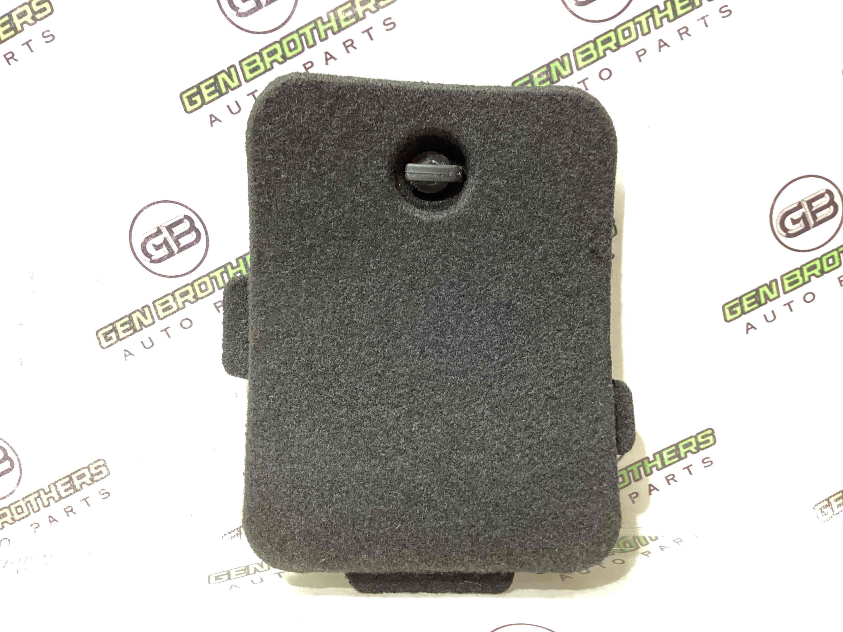 Елементи оздоблення багажника