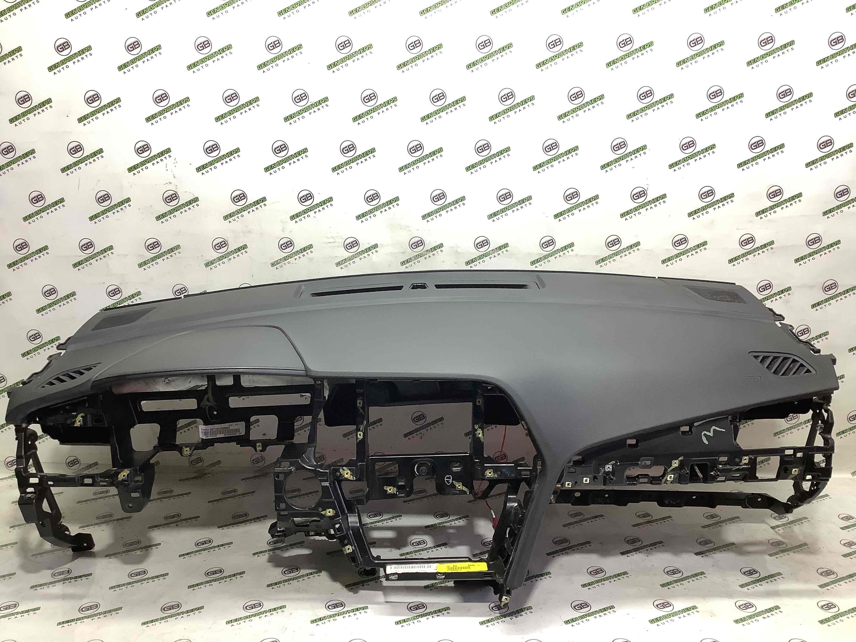 Панель передня салону торпедо