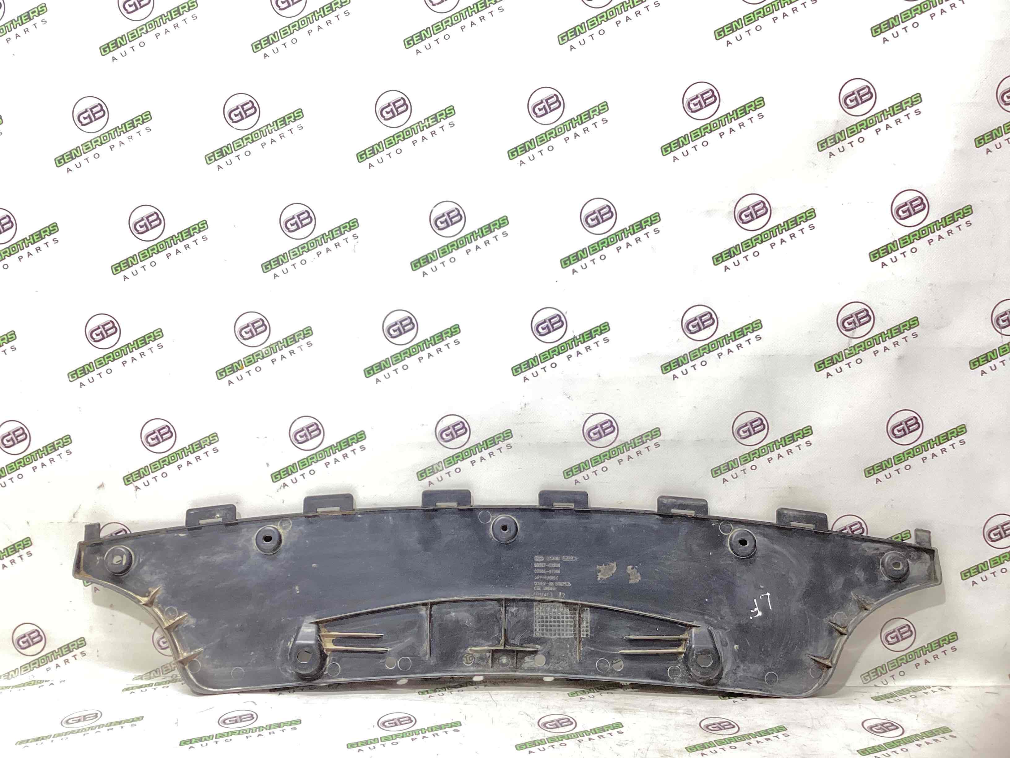 Захист заднього бампера