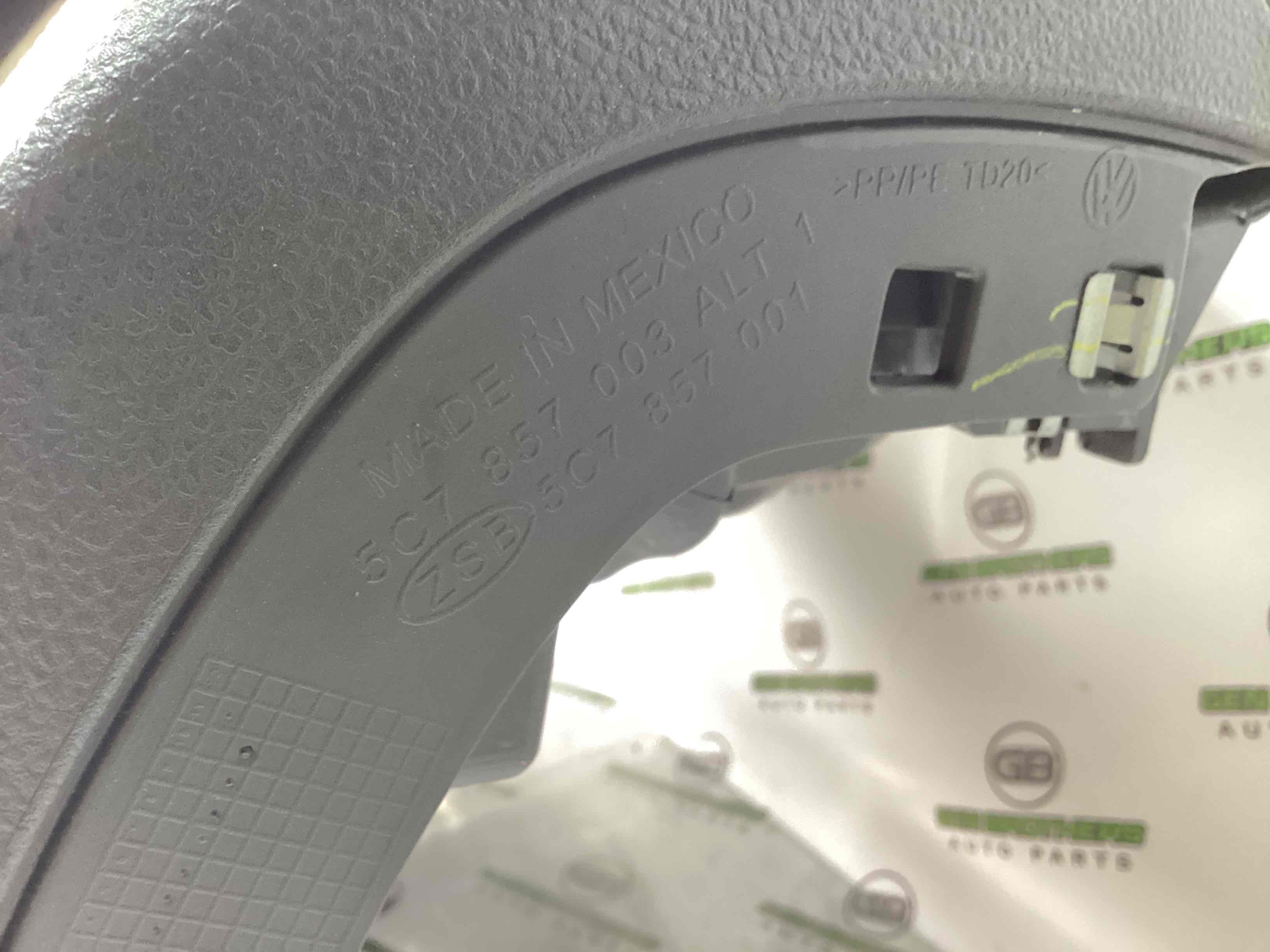 Панель передня салону торпедо