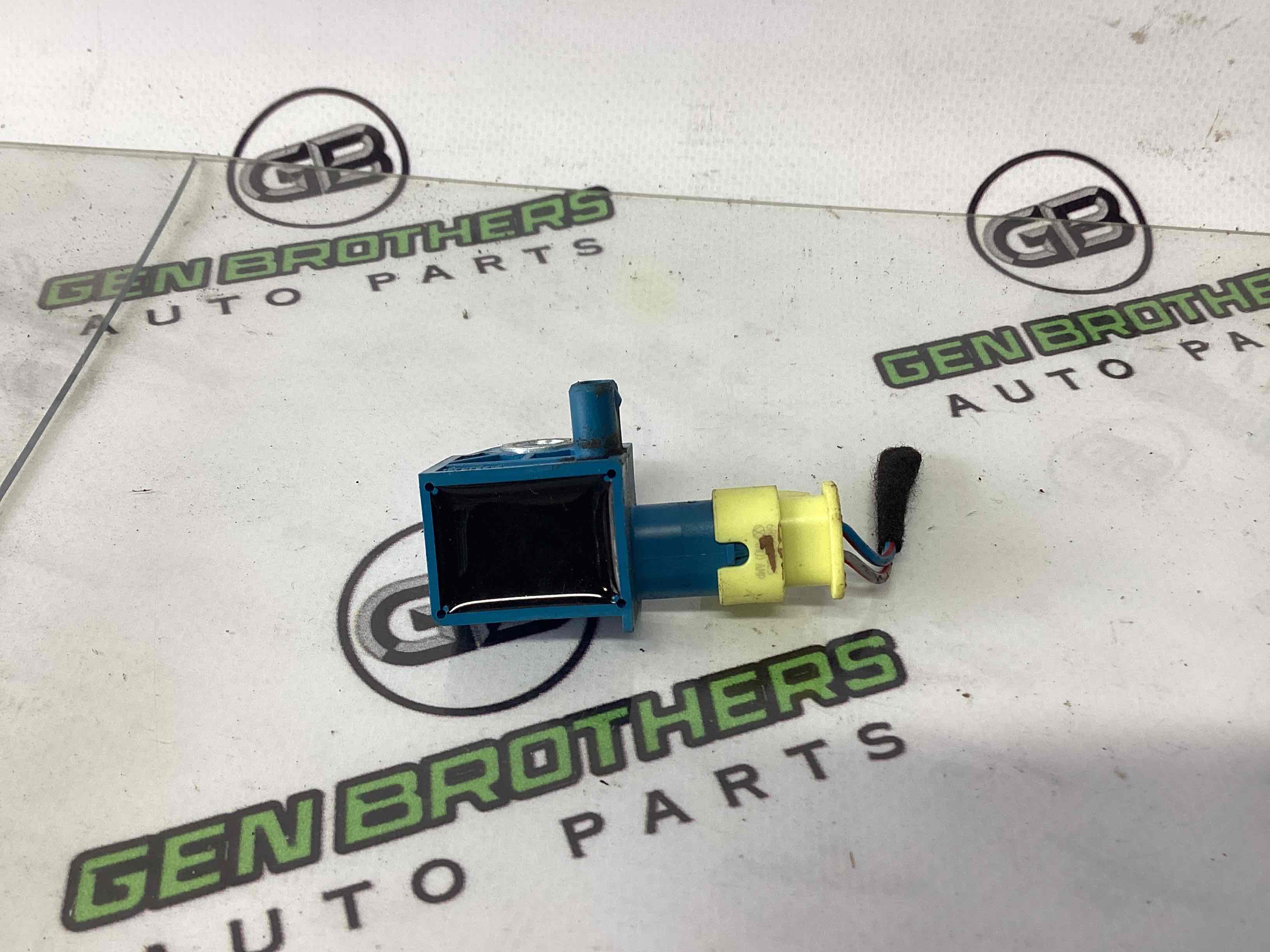 Датчик удару Airbag бічний