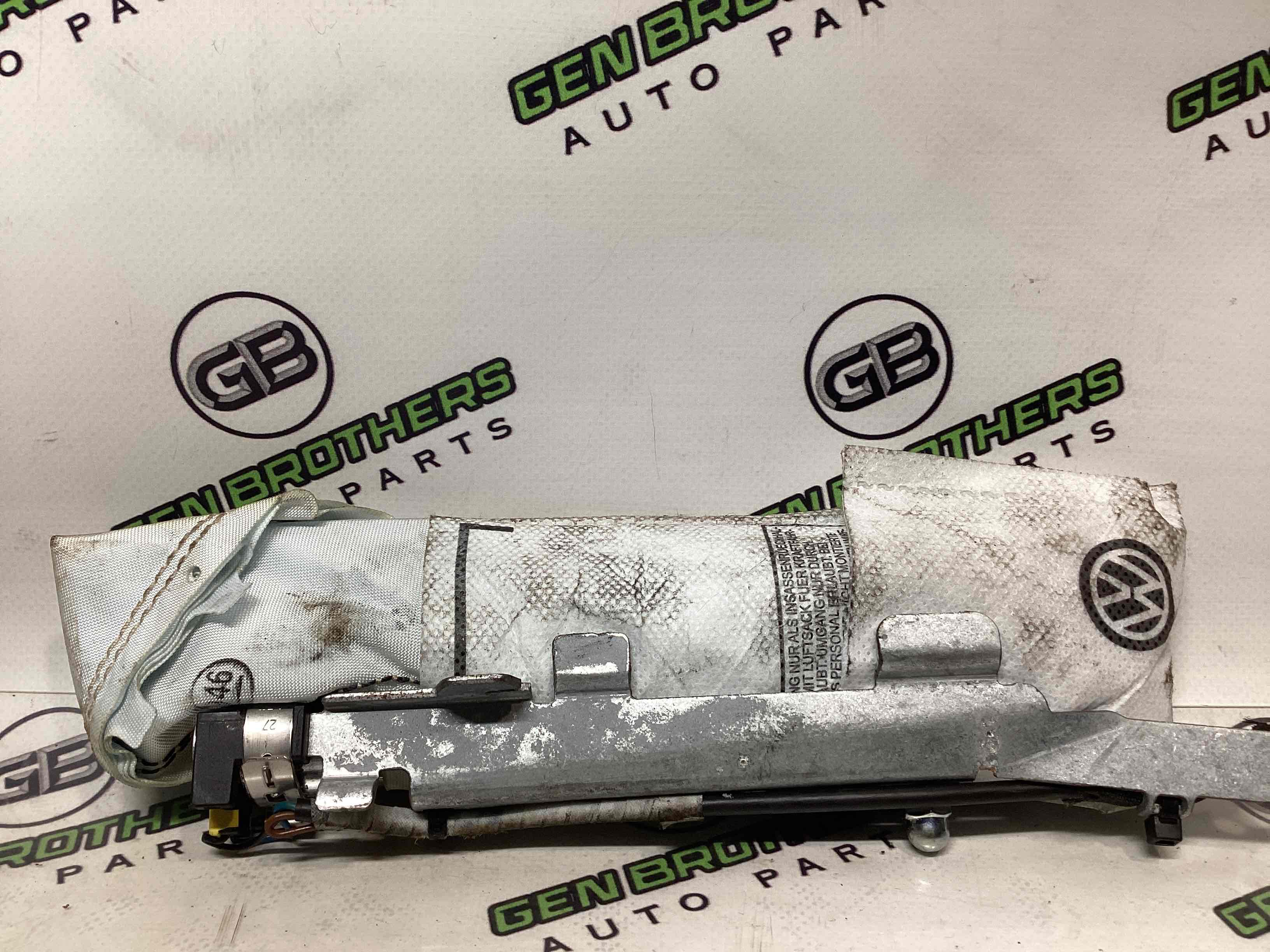 Подушка безпеки сидіння