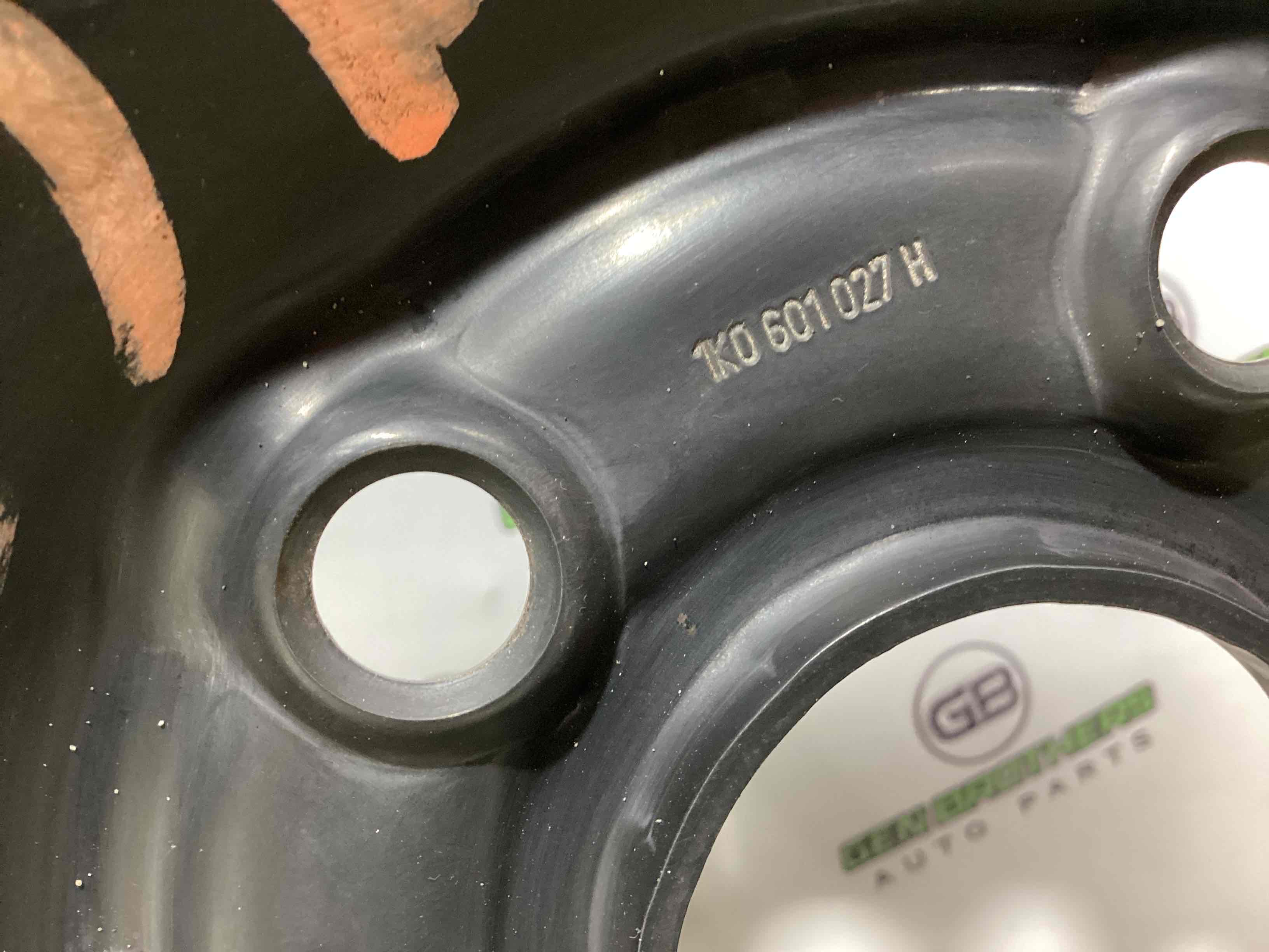 Колесо запасне, тримач, кронштейн, обшивка