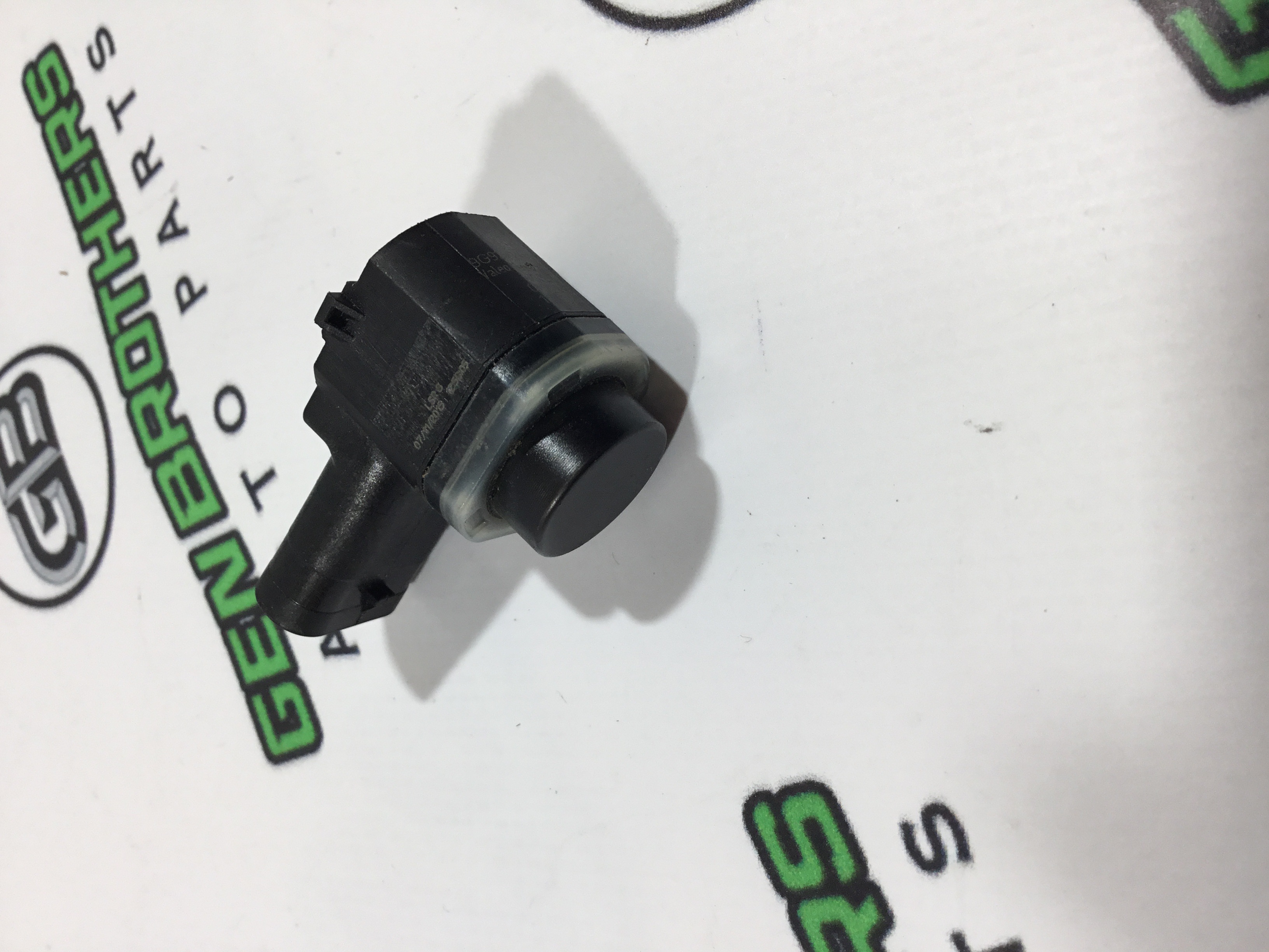 Парктронік, кріплення, корпус