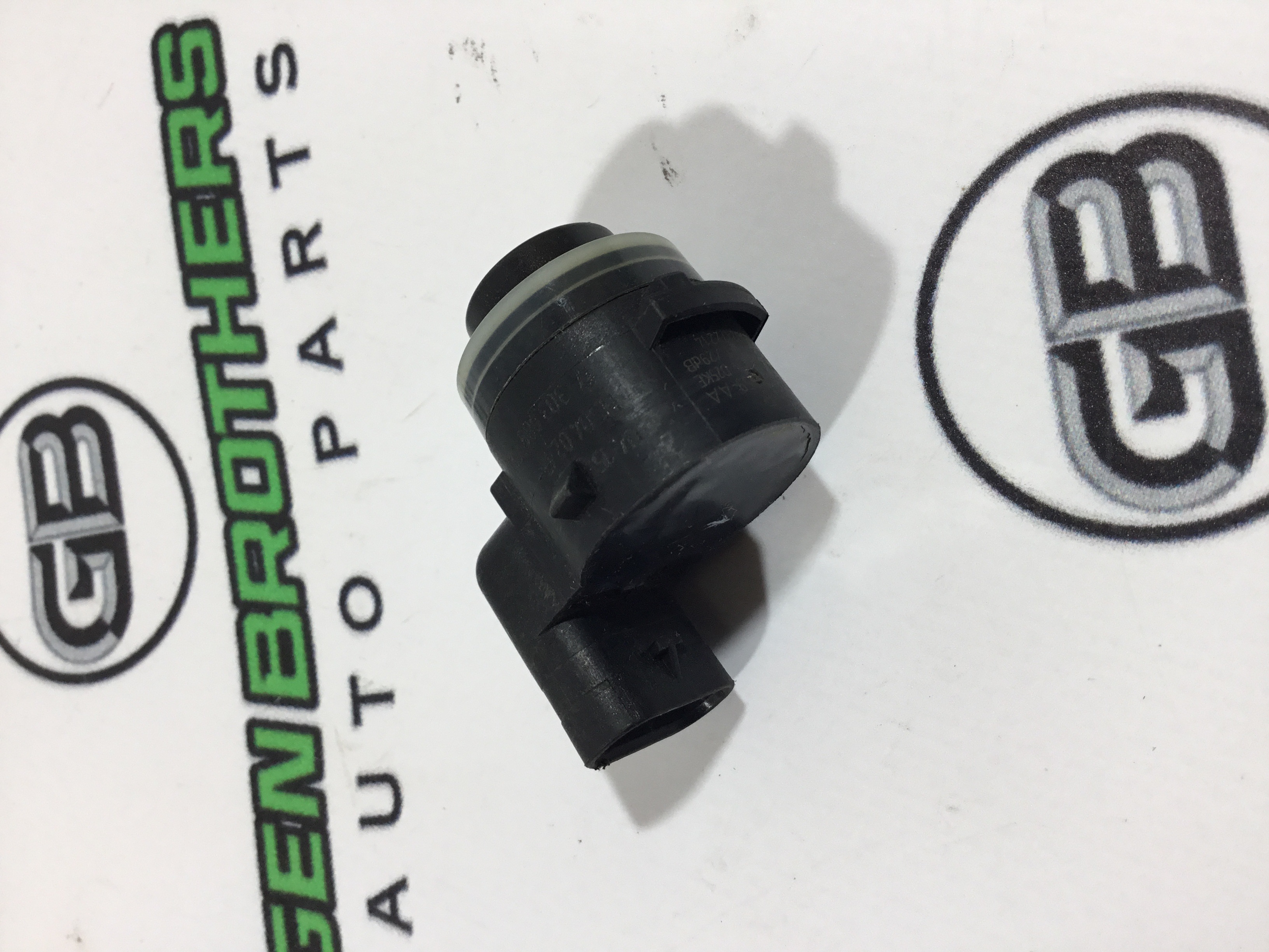 Парктронік, кріплення, корпус