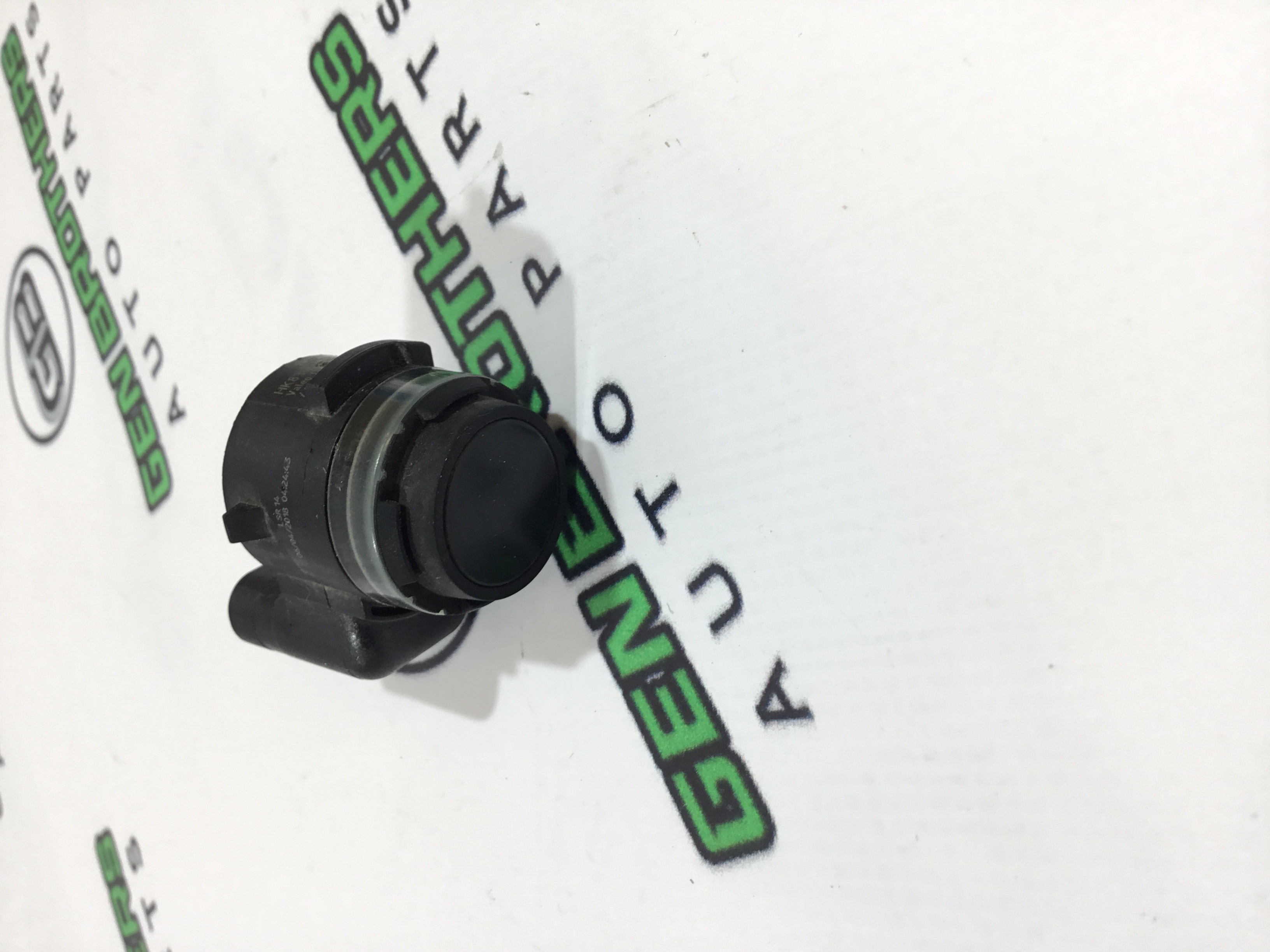 Парктронік, кріплення, корпус