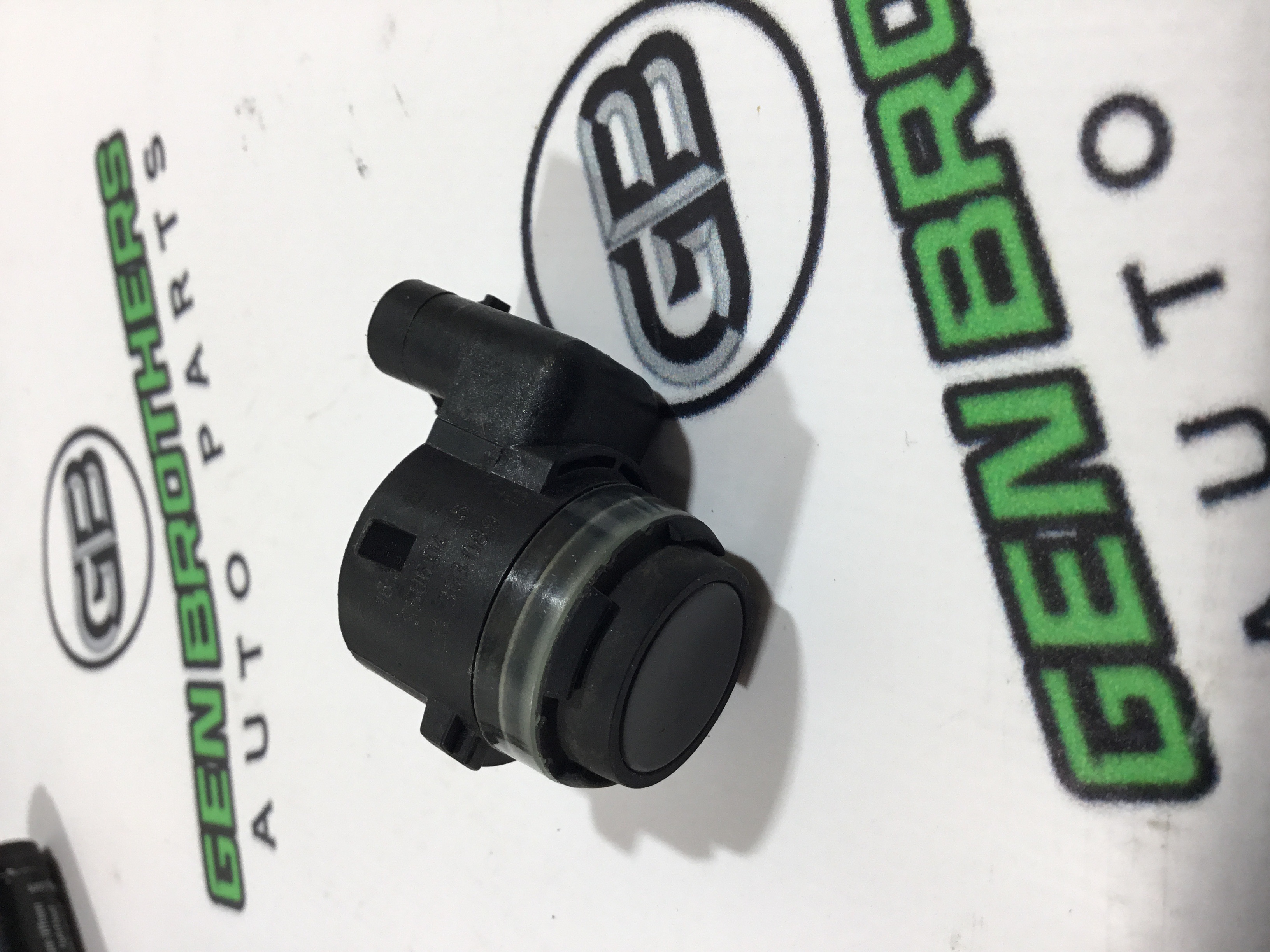 Парктронік, кріплення, корпус