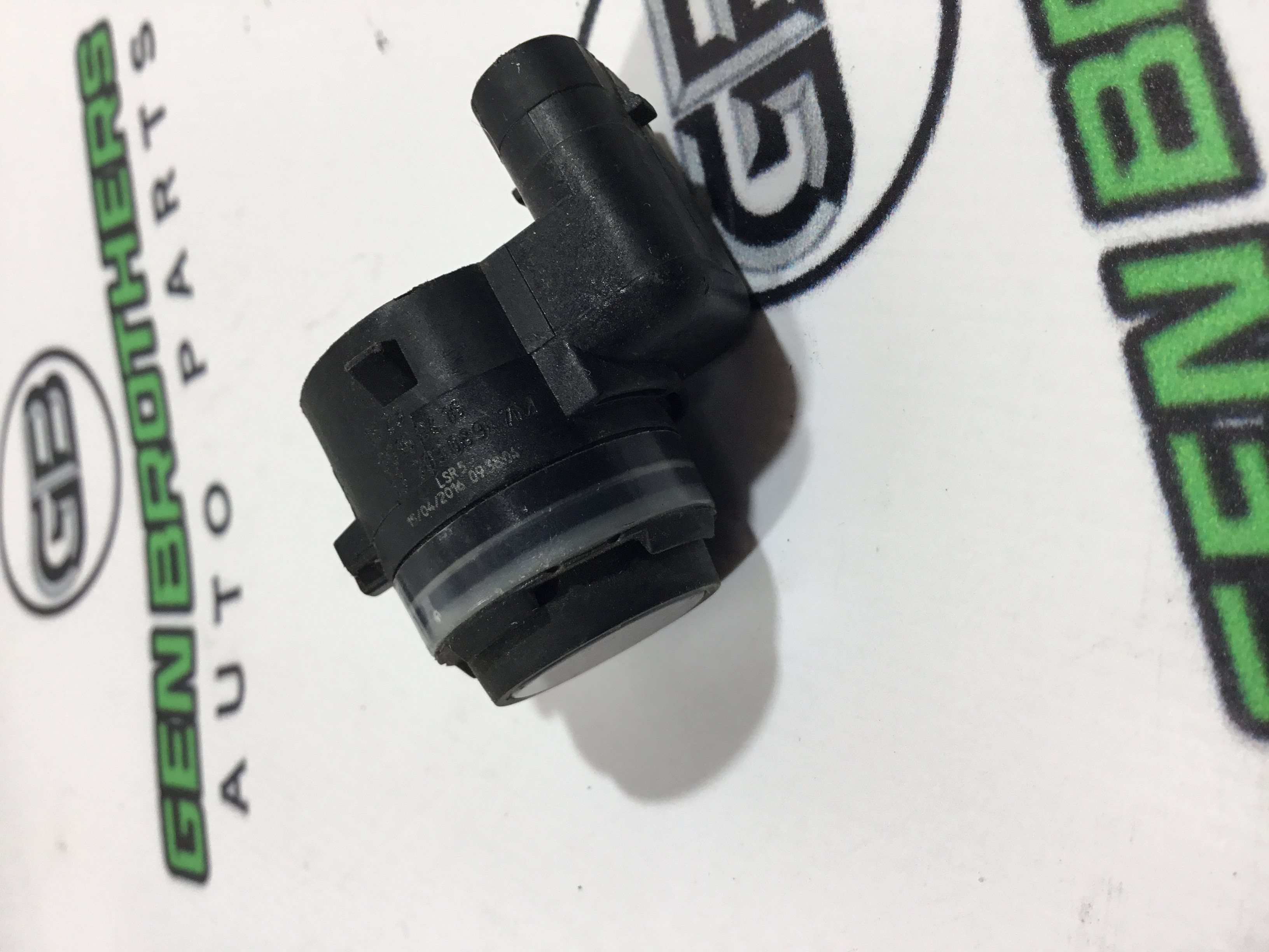 Парктронік, кріплення, корпус