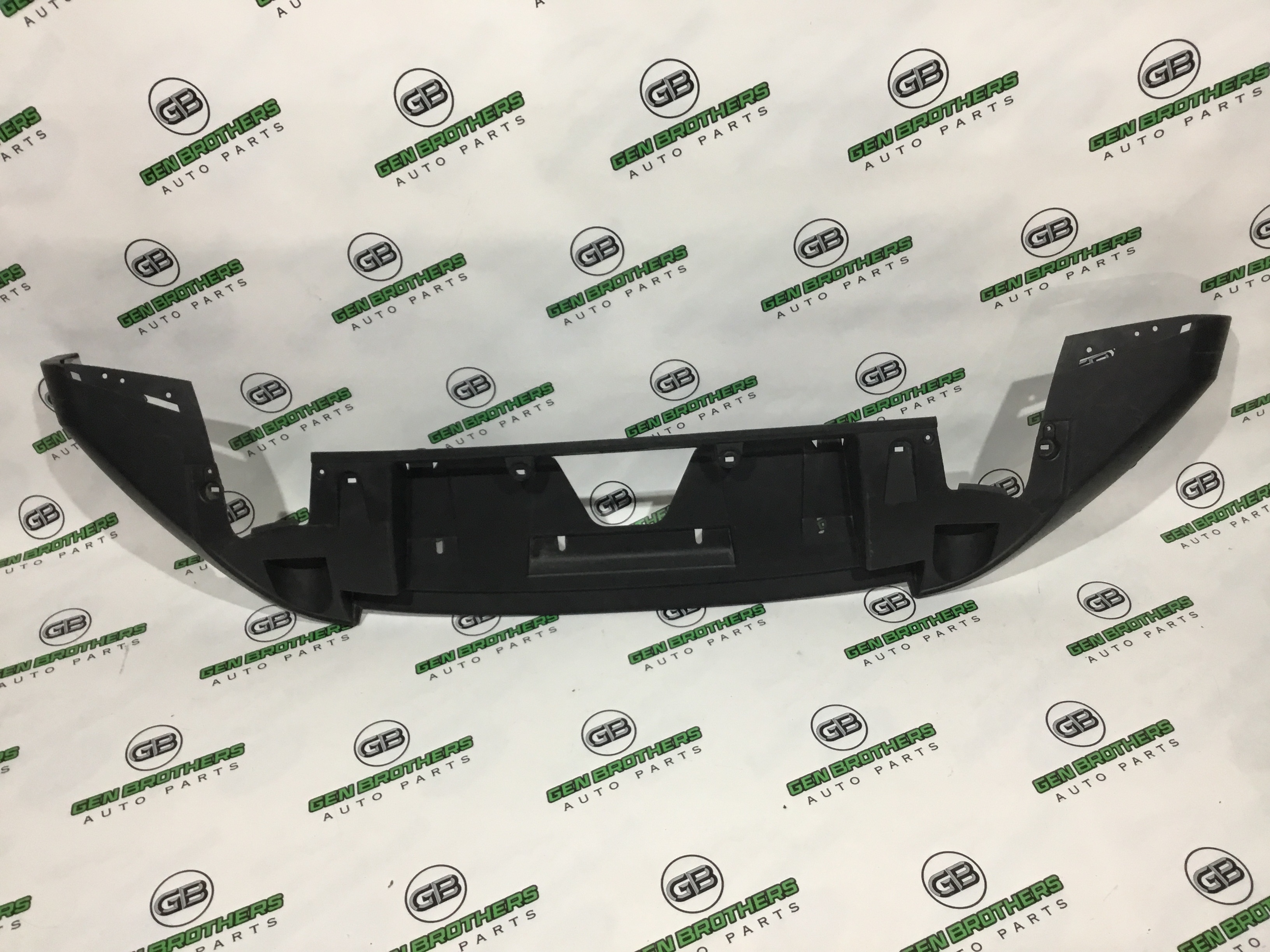 Бампер передній