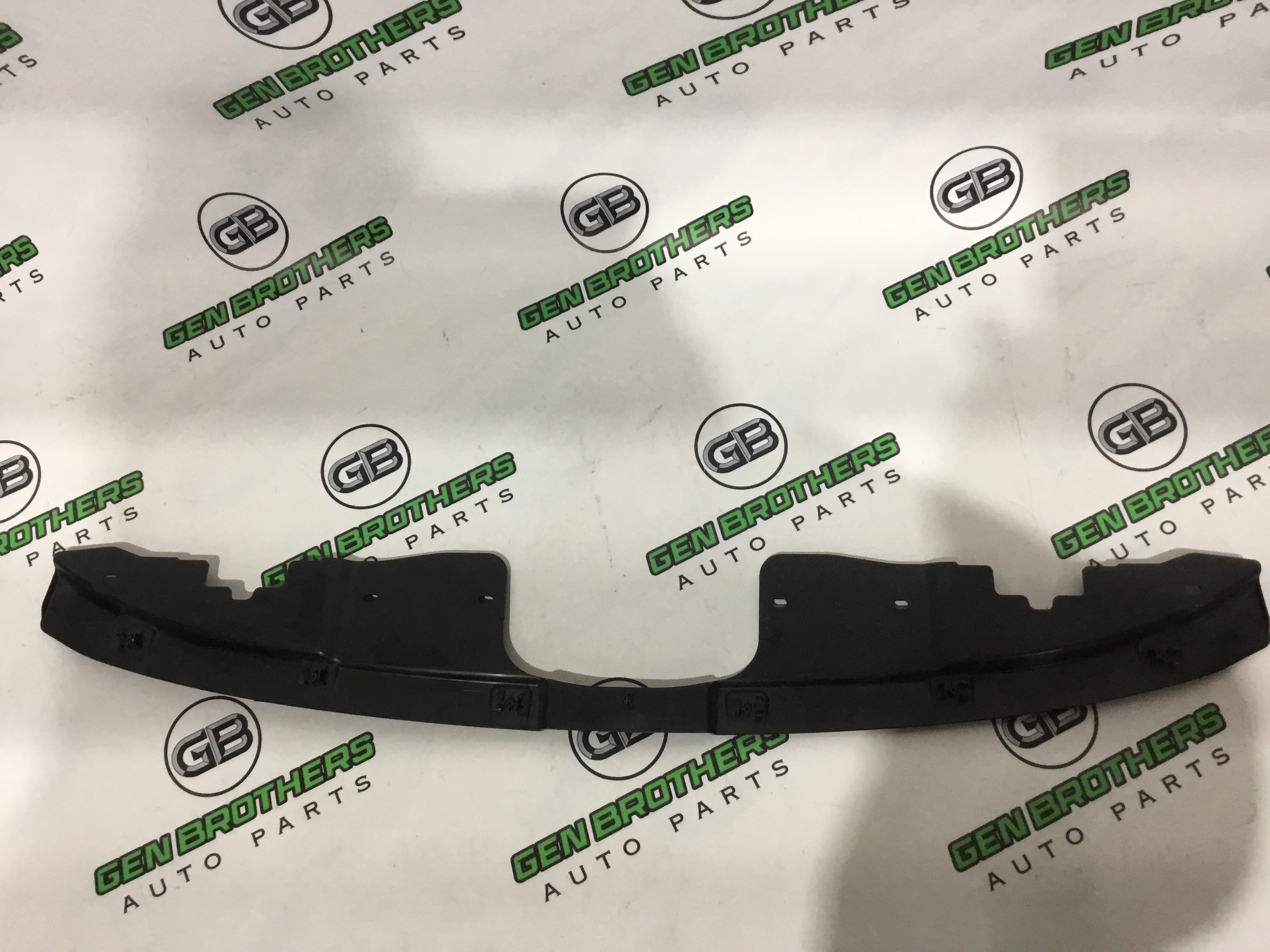 Молдинг радиаторной решетки