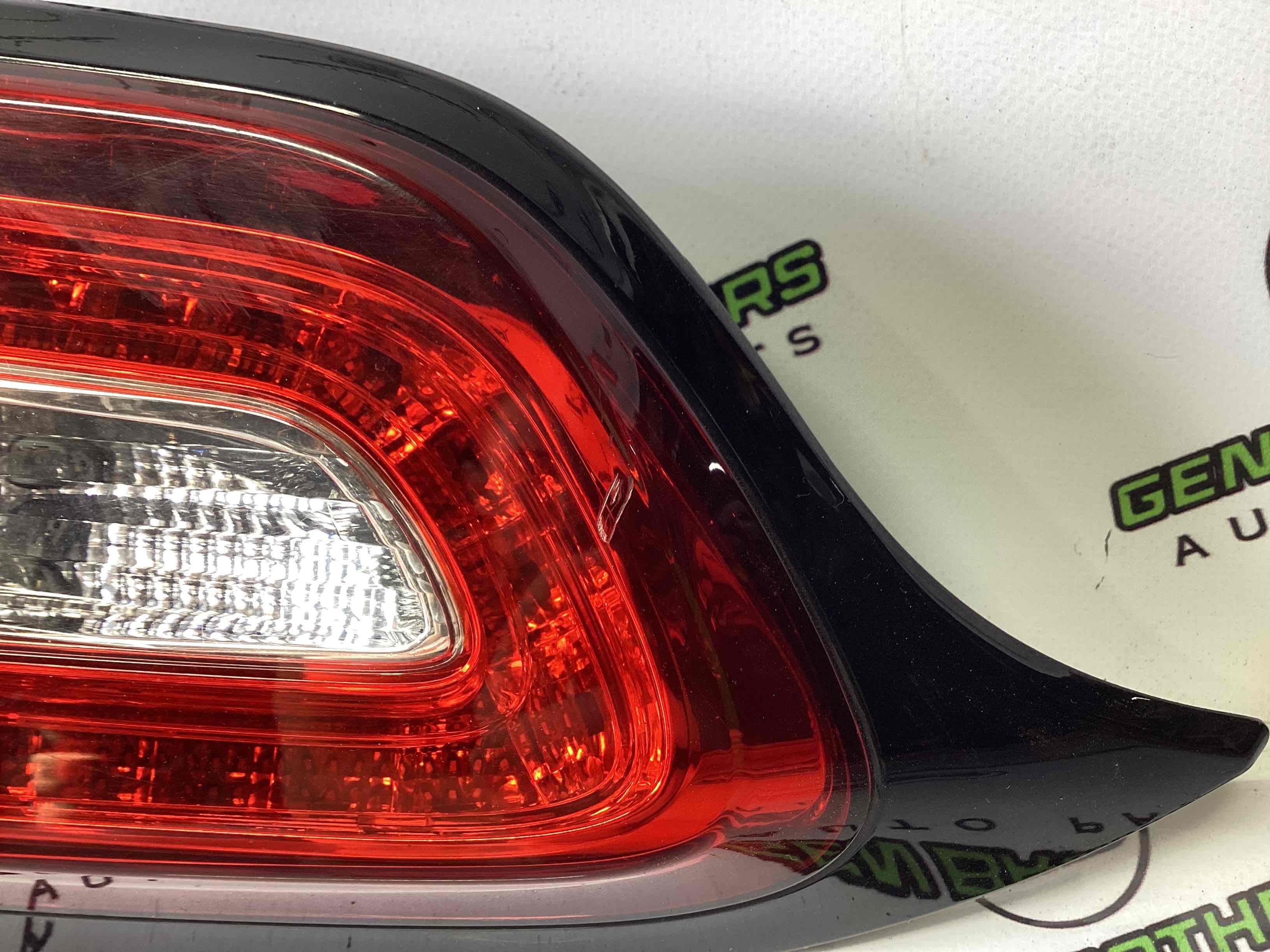 Ліхтар задній правий