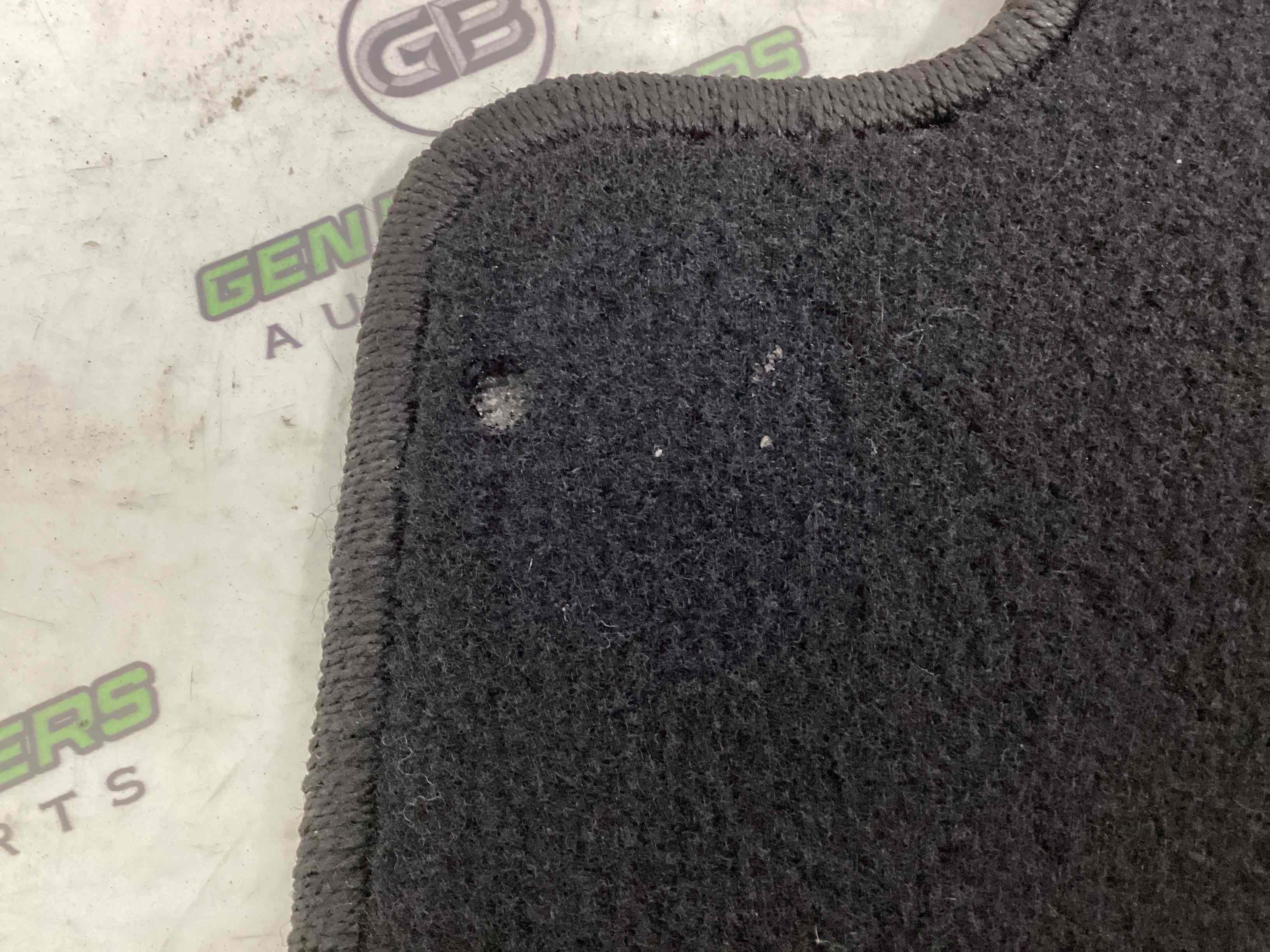 Килимки комплекти, підлога салону