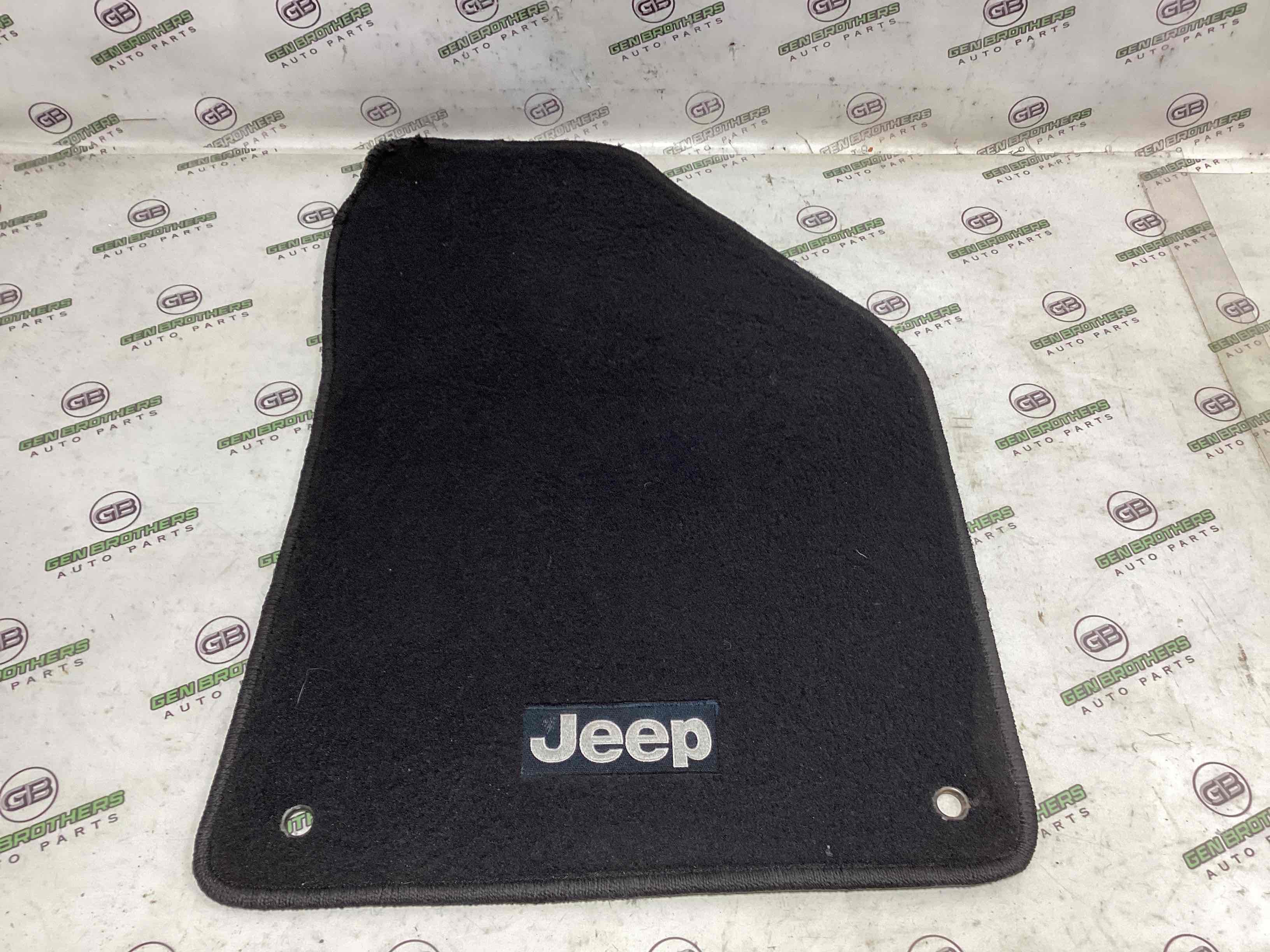 Килимки комплекти, підлога салону