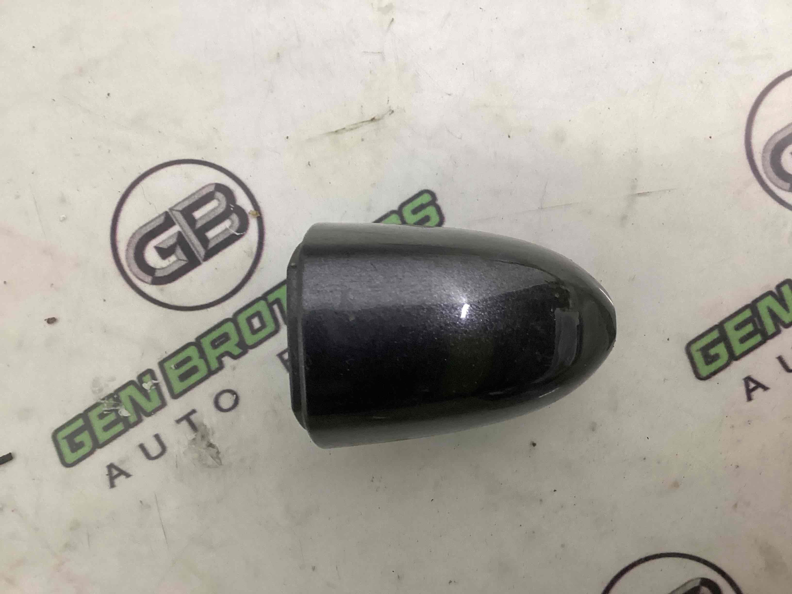 Заглушка ручки дверей