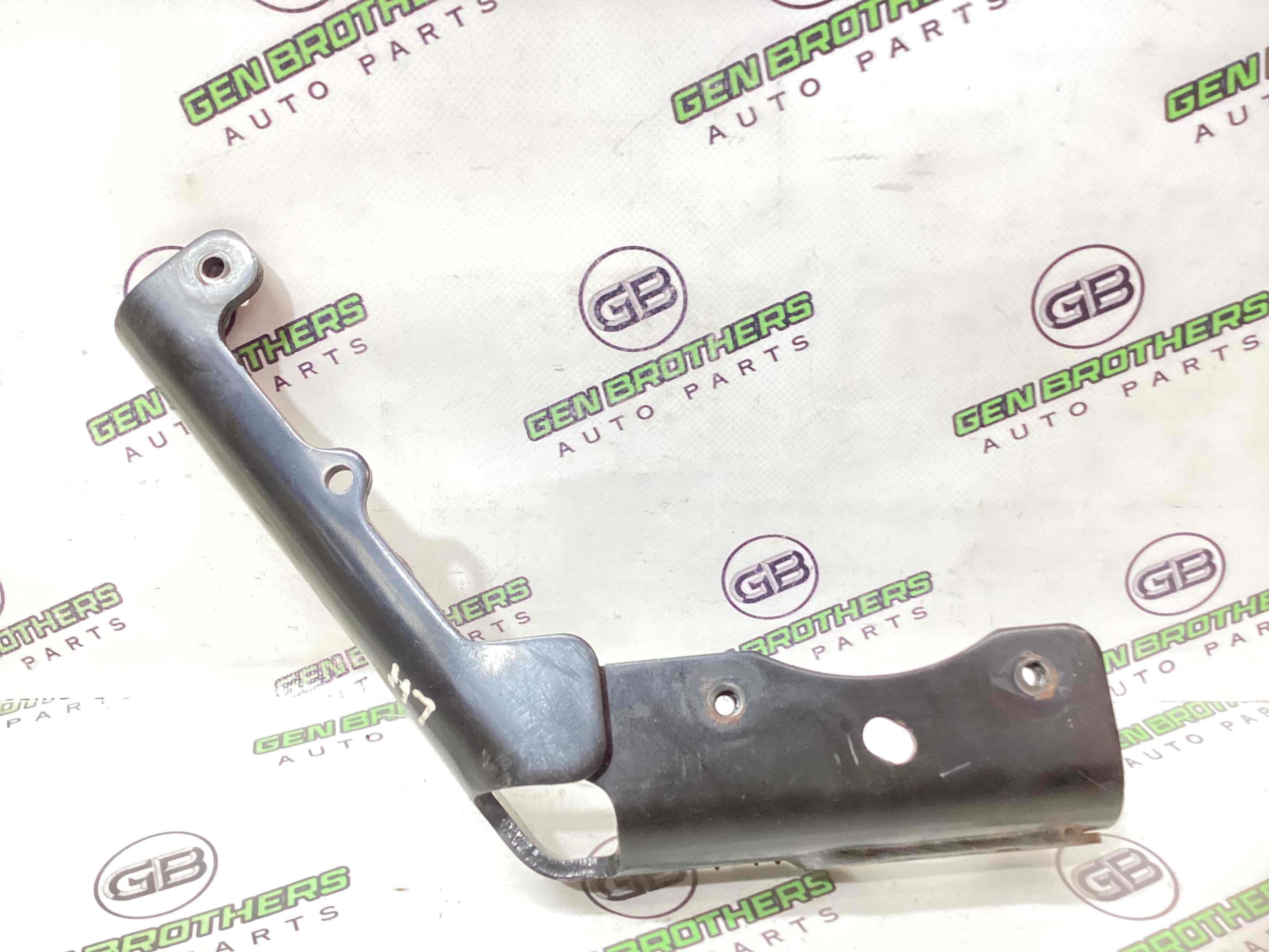 Опора радіатора, кріплення, кронштейн, ущільнювач радіатора